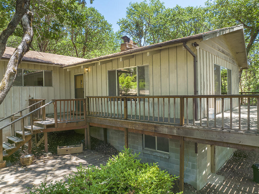 1185 W Jones Creek Road