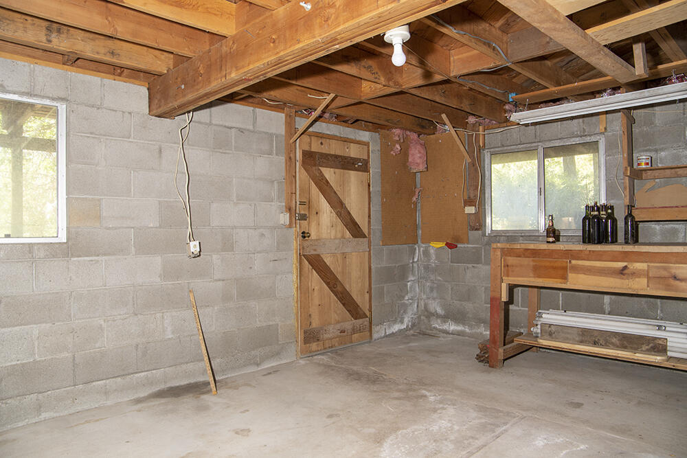 1185 W Jones Creek Road