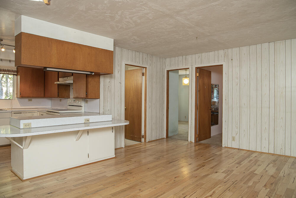 1185 W Jones Creek Road
