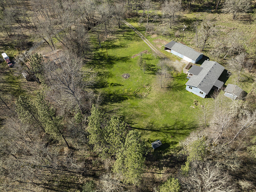 690 Flaming Road