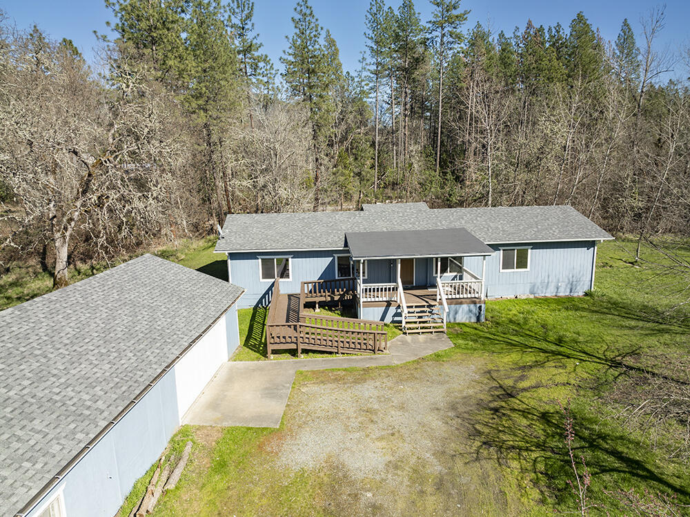 690 Flaming Road