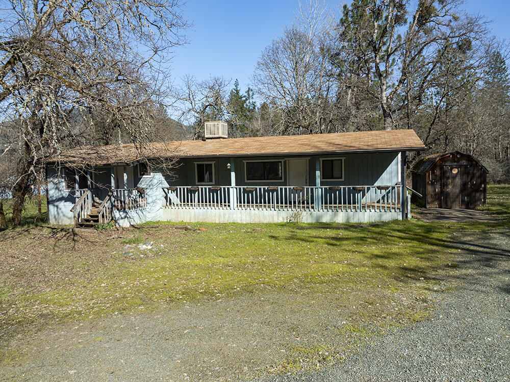 690 Flaming Road