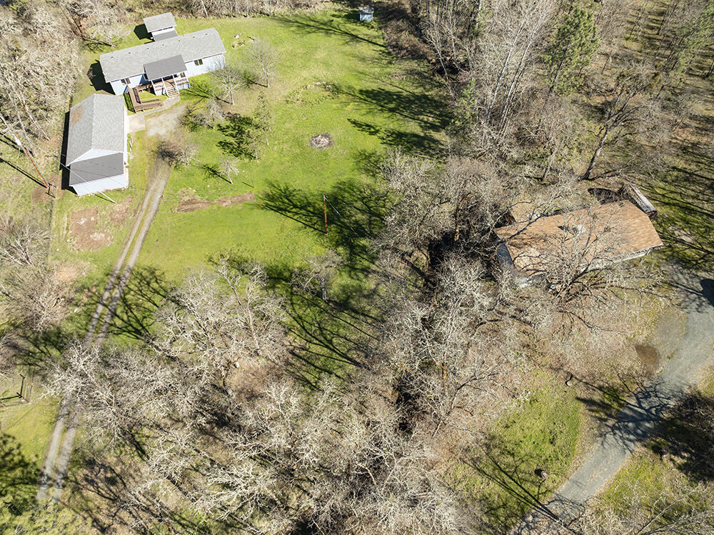 690 Flaming Road