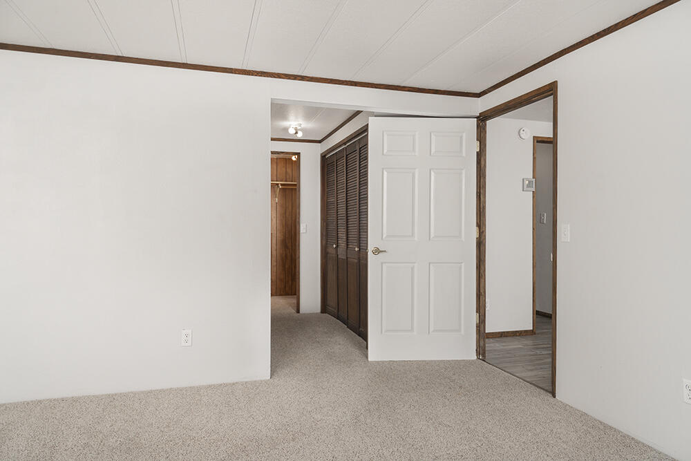 690 Flaming Road