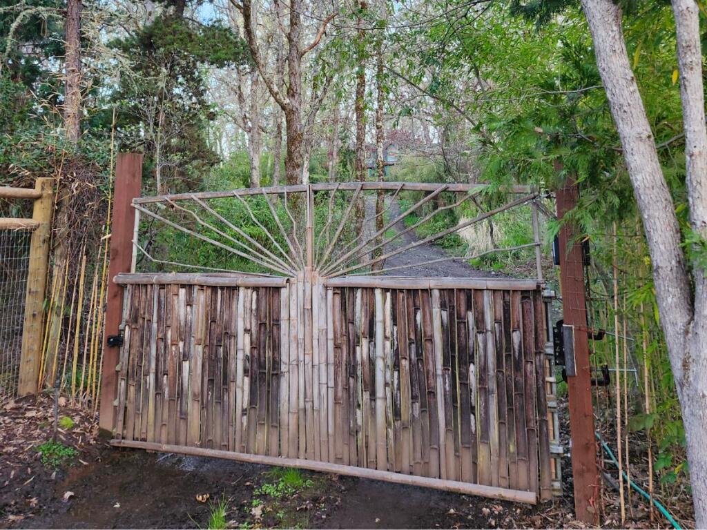 3800 Russell Road