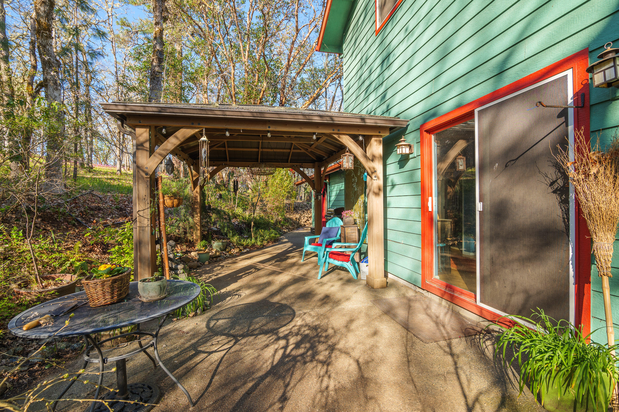 3800 Russell Road