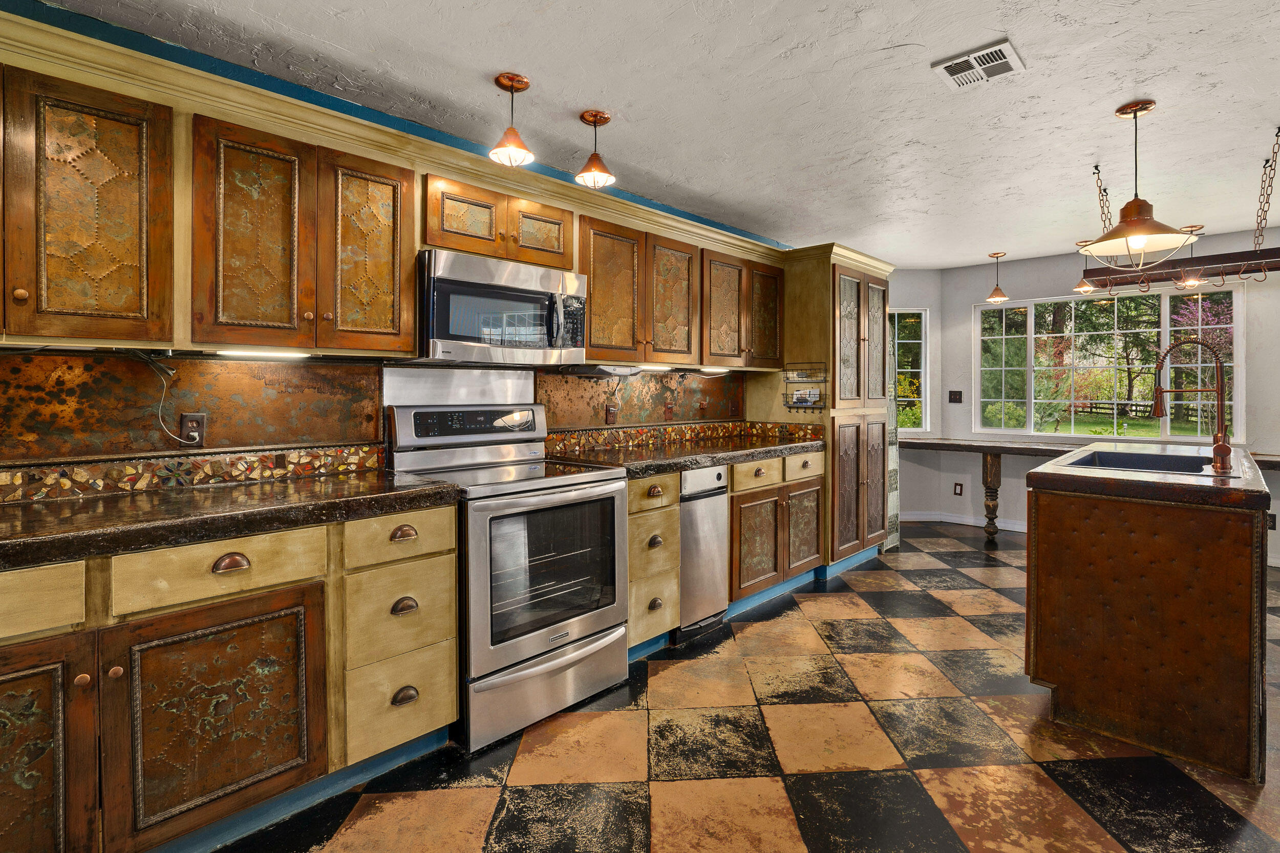 1255 Pleasant Creek Road