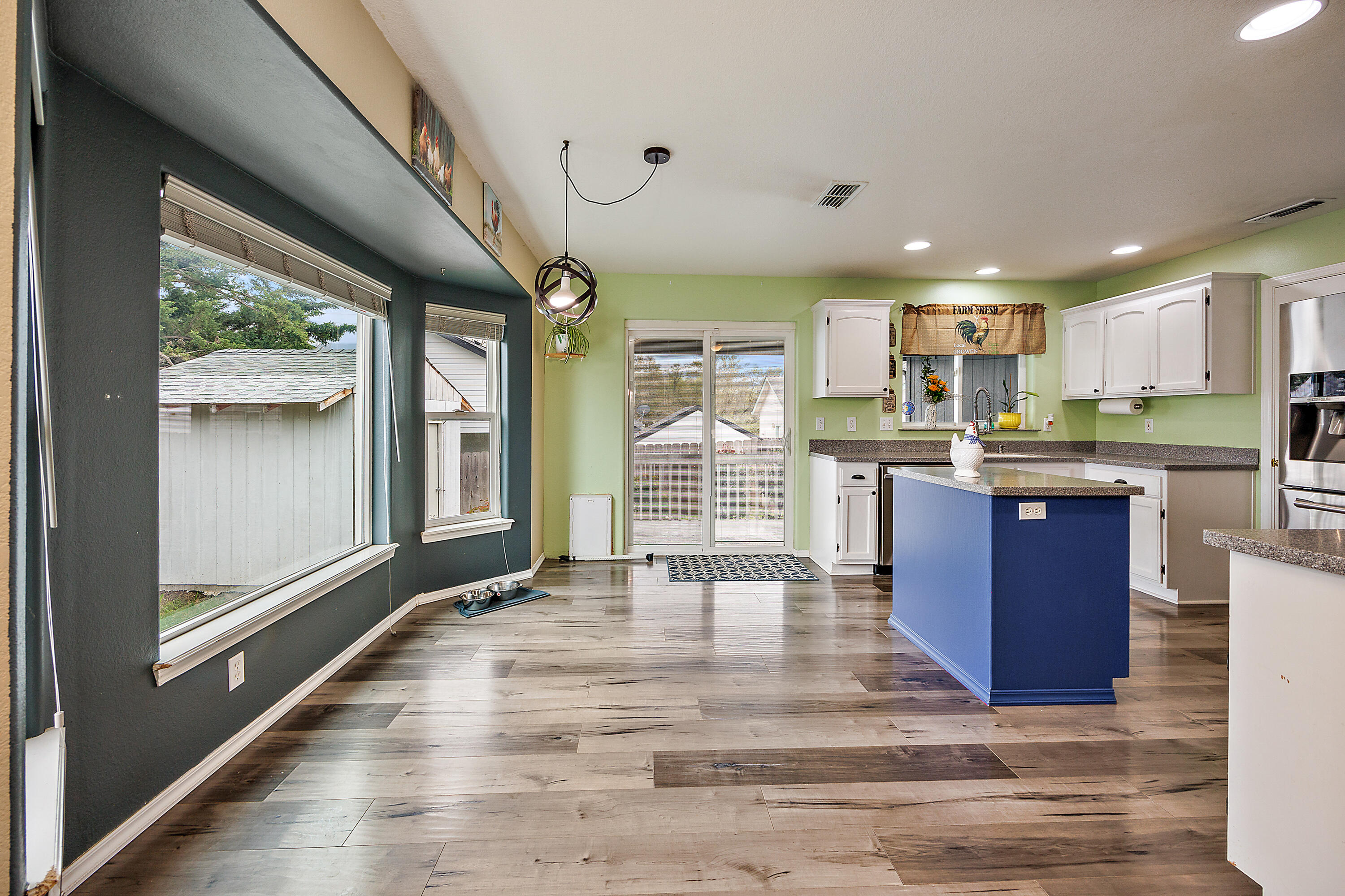 2735 SW Garden Meadow Drive