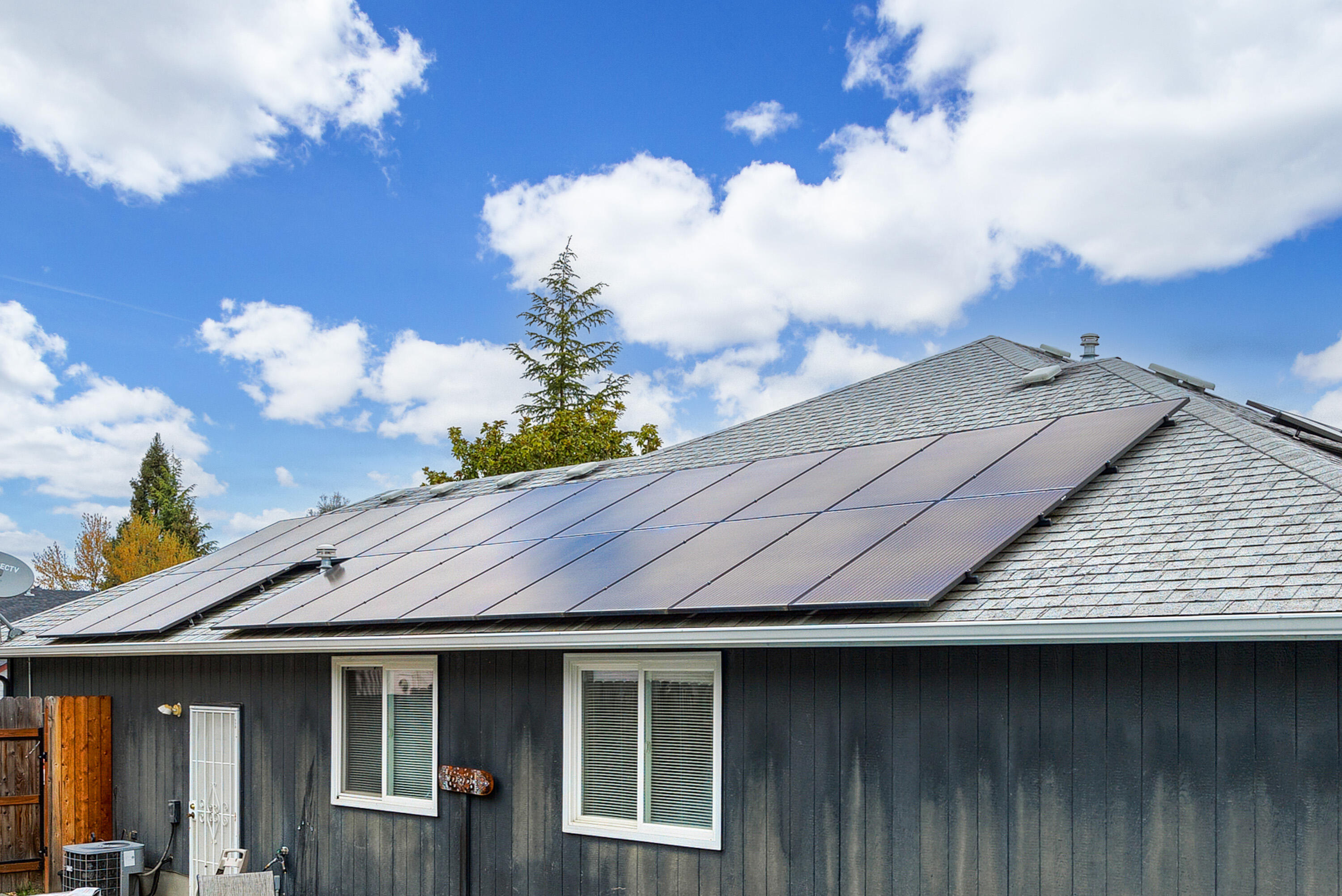 2735 SW Garden Meadow Drive