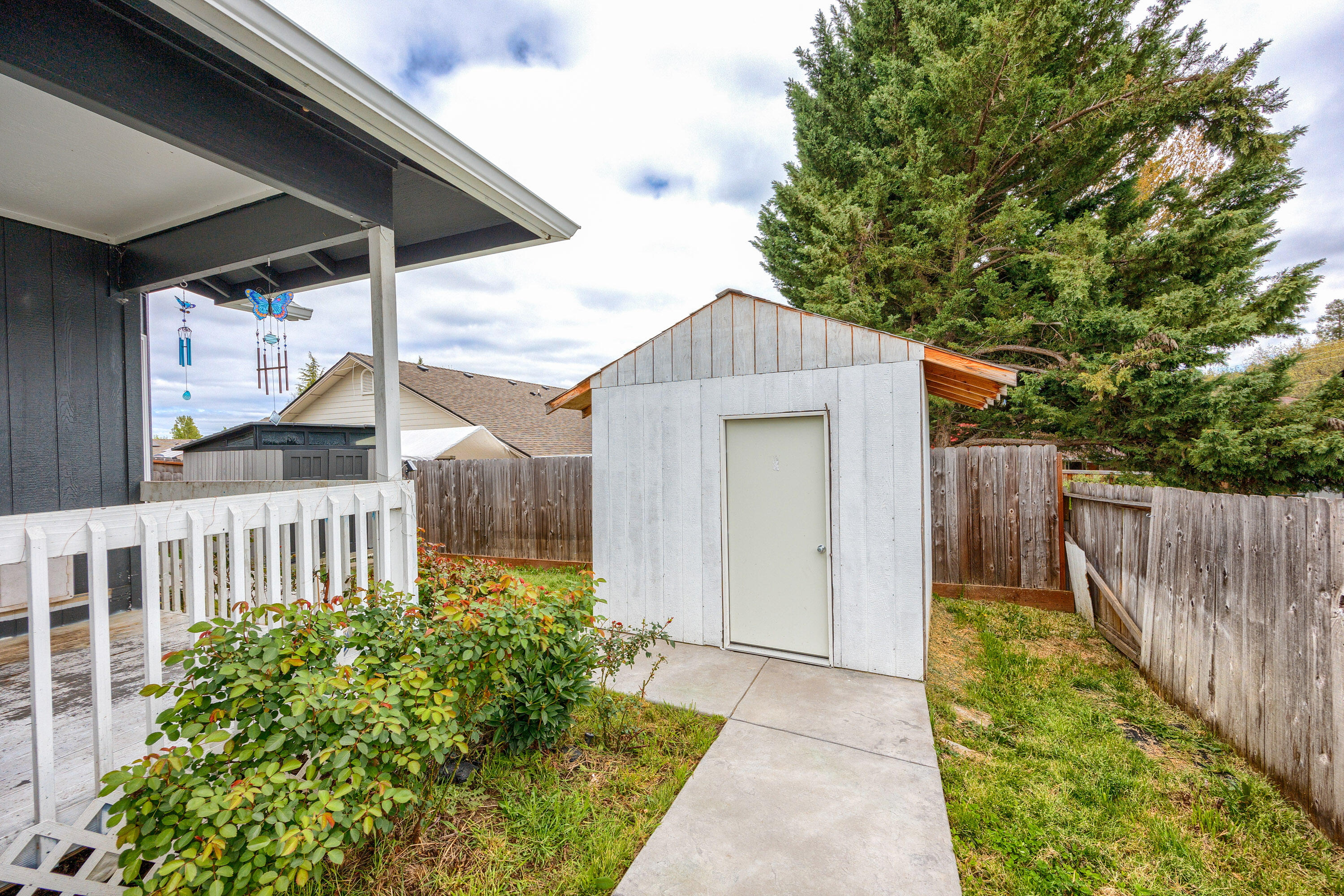 2735 SW Garden Meadow Drive