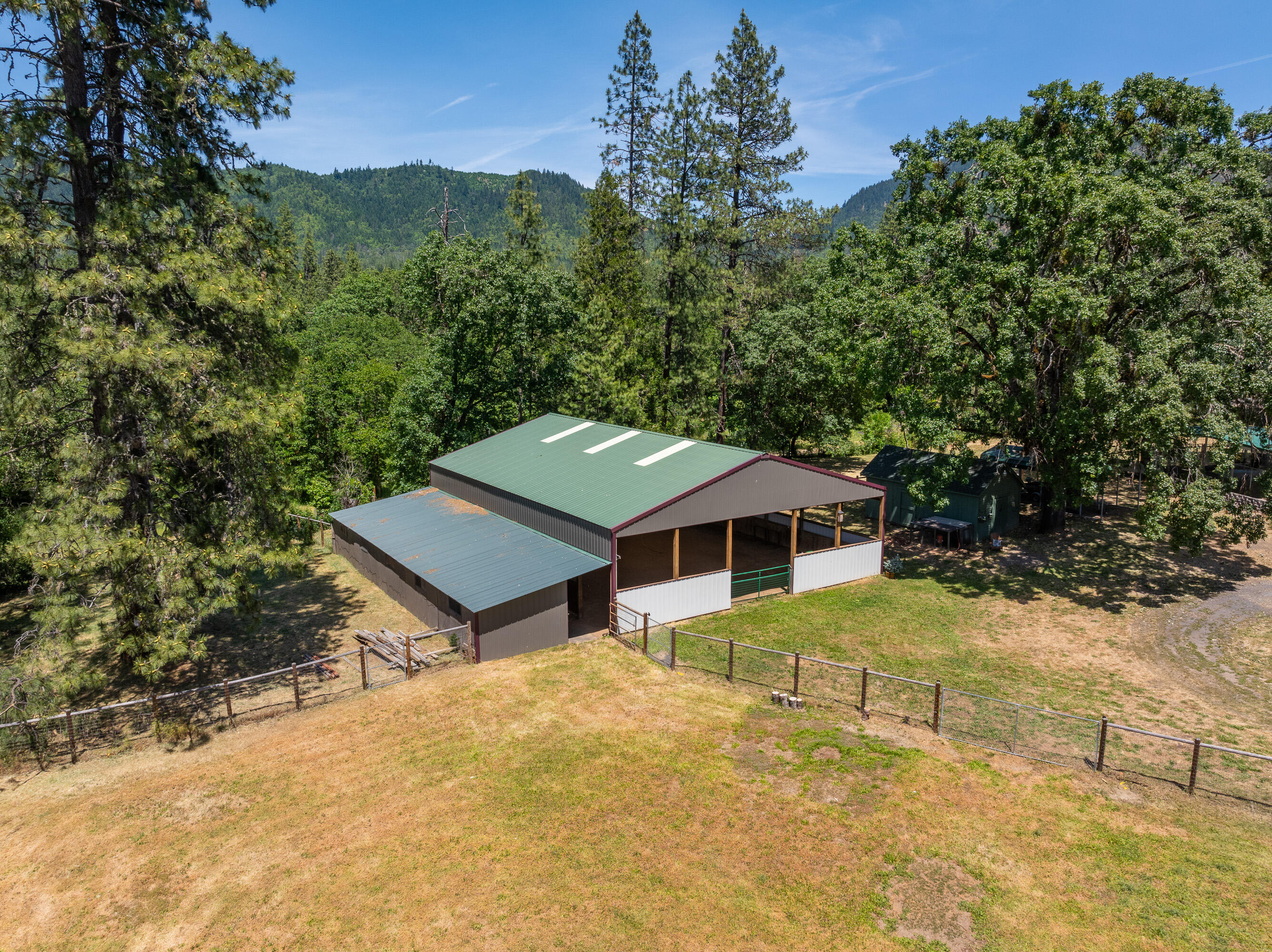 5900 Hugo Road
