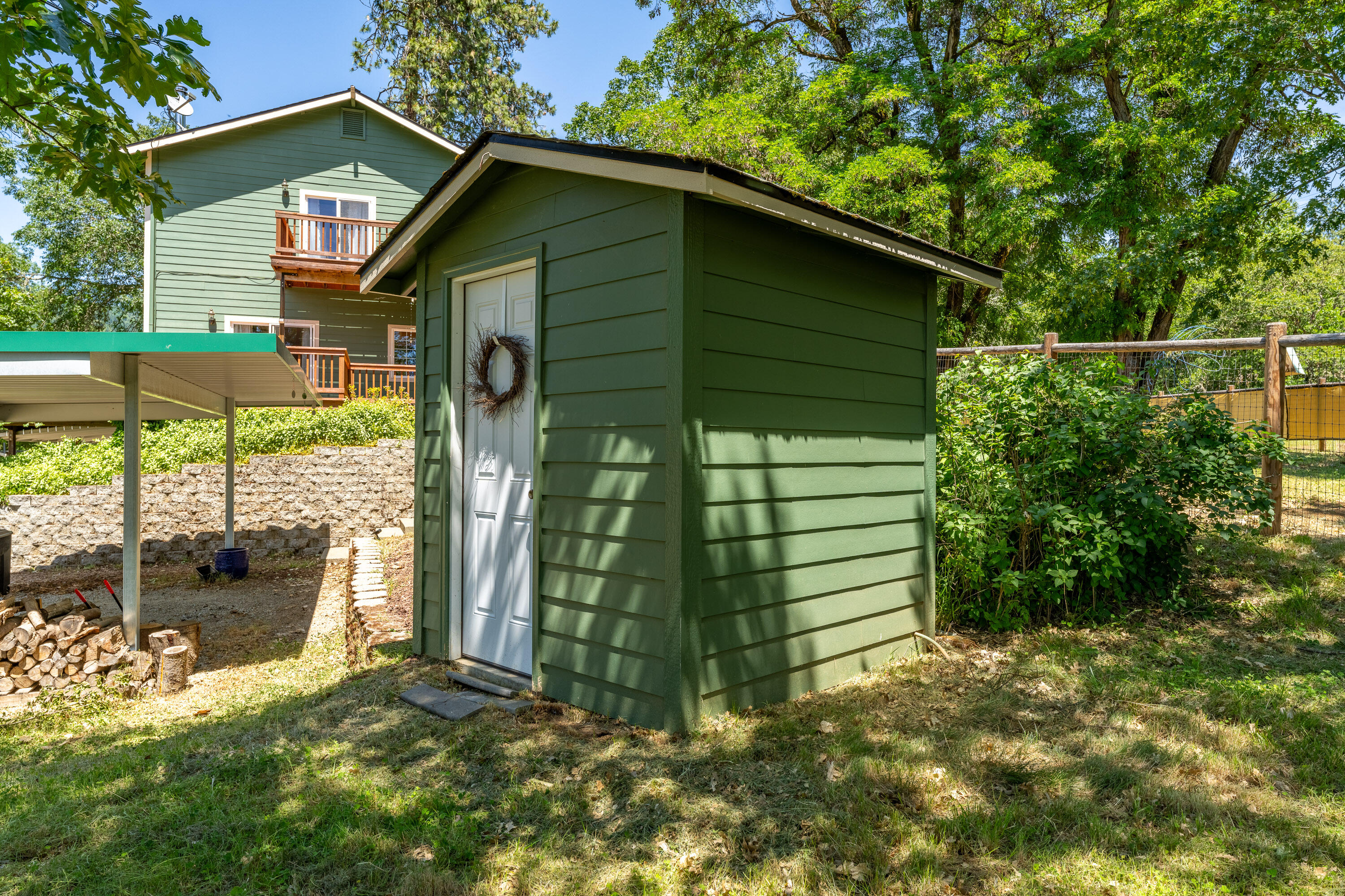 5900 Hugo Road