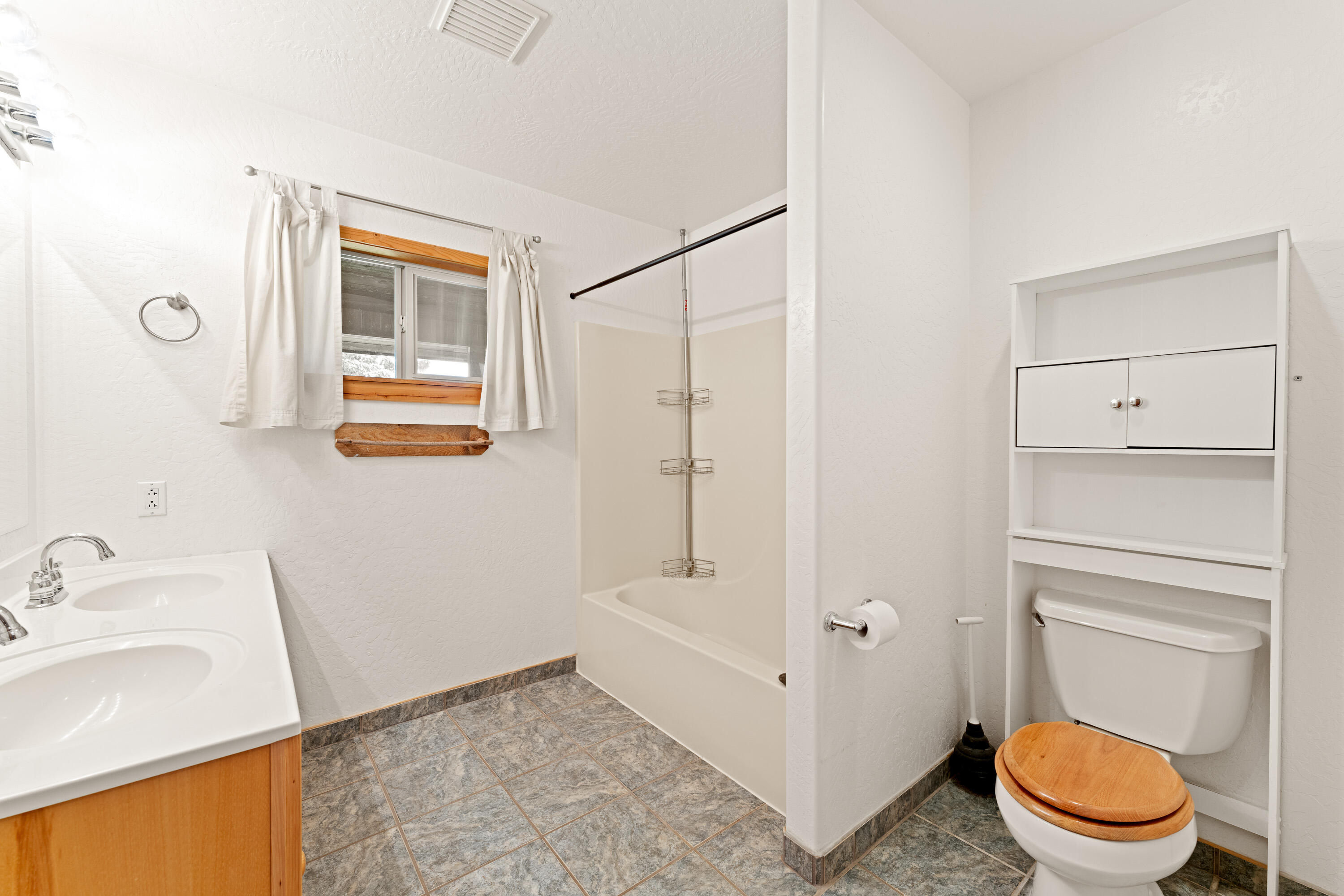 87 SE Troll View Road