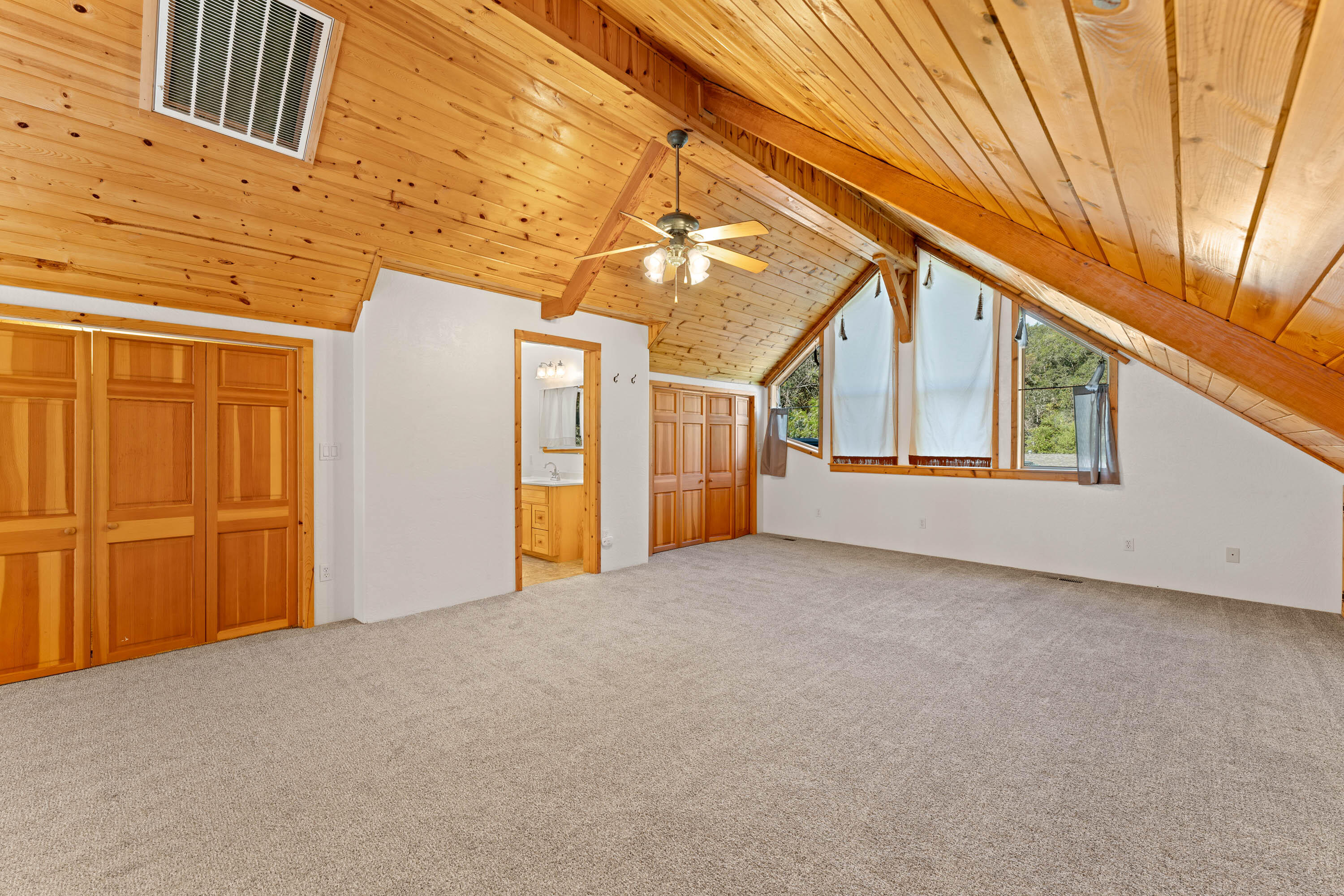 87 SE Troll View Road