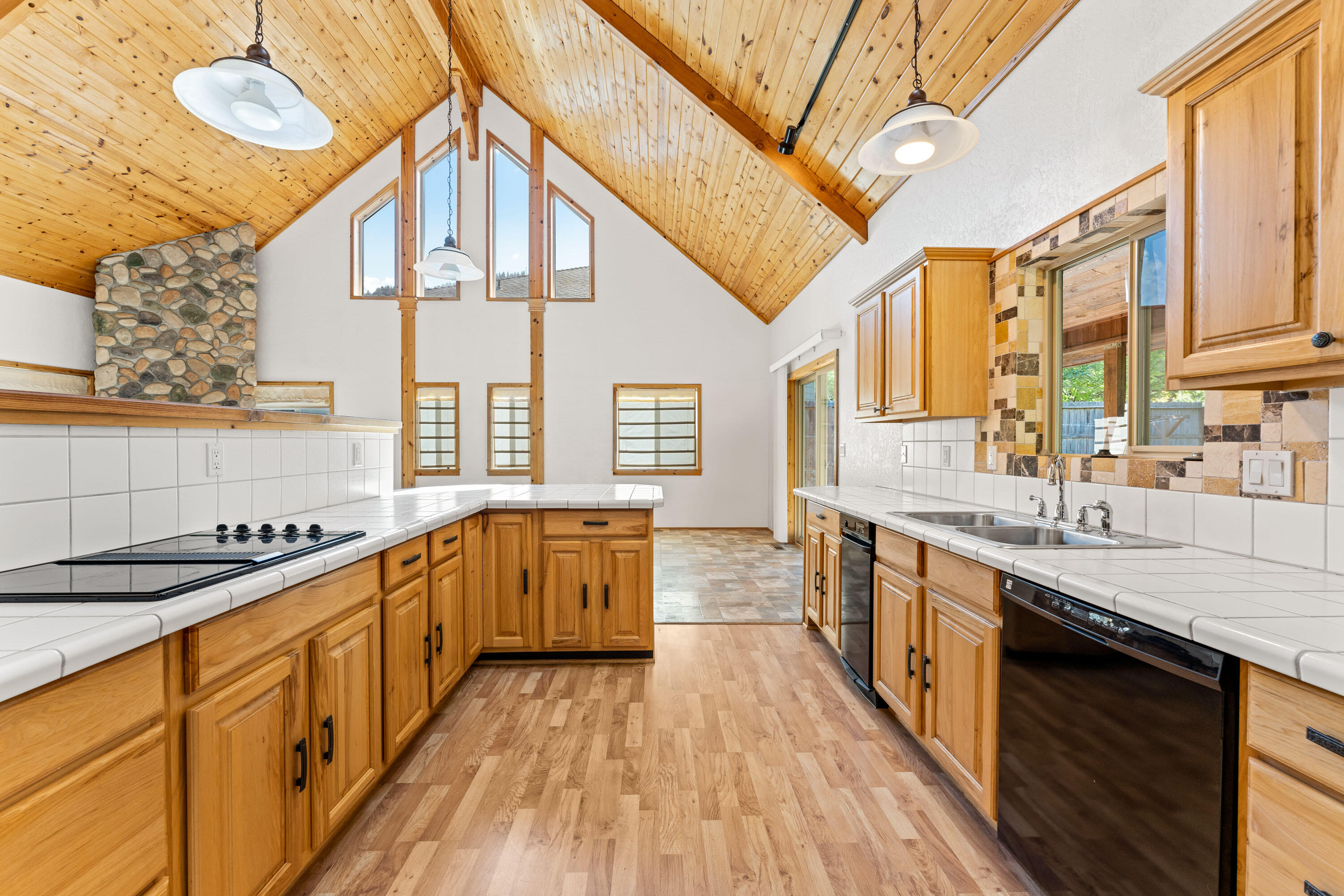 87 SE Troll View Road