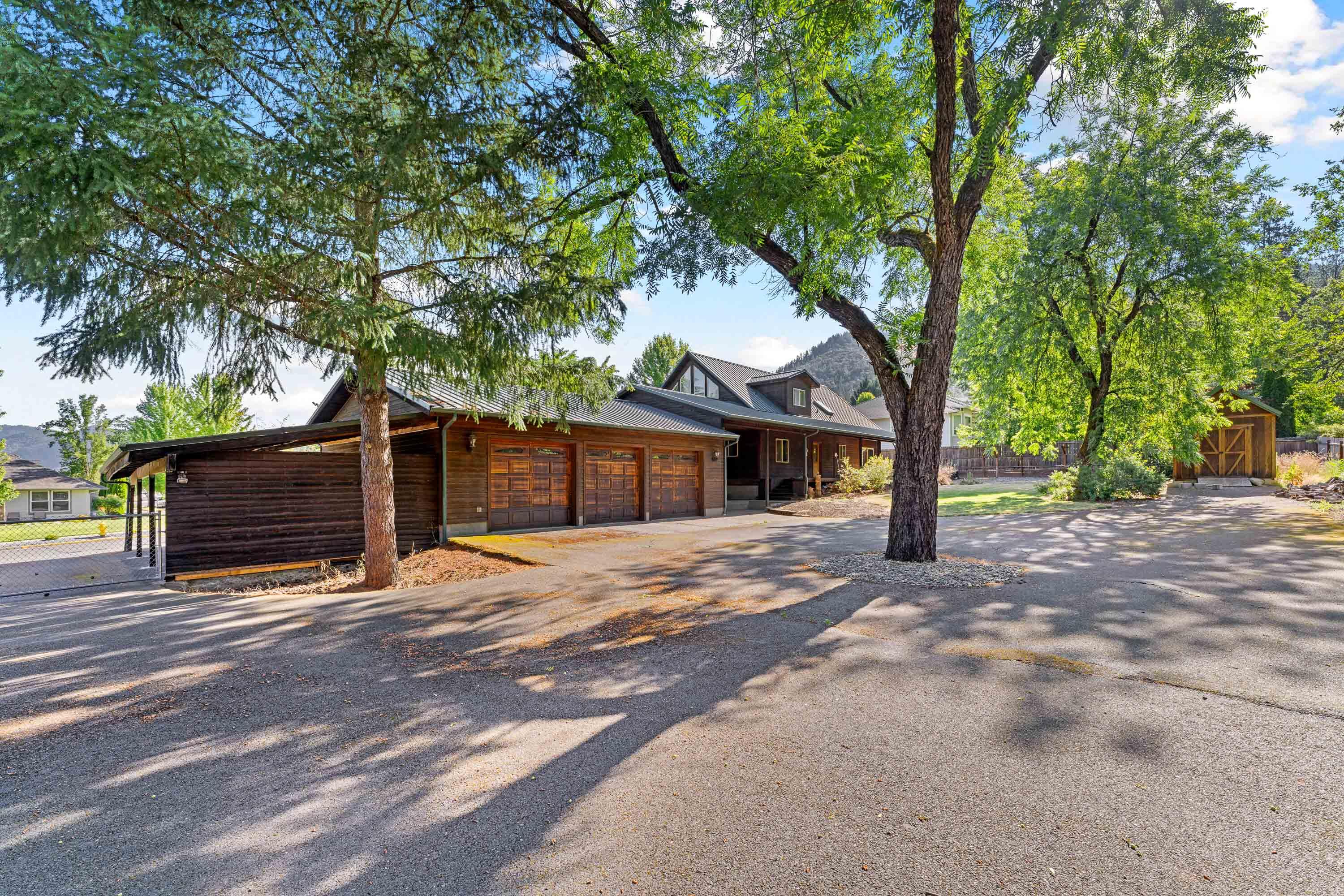 87 SE Troll View Road