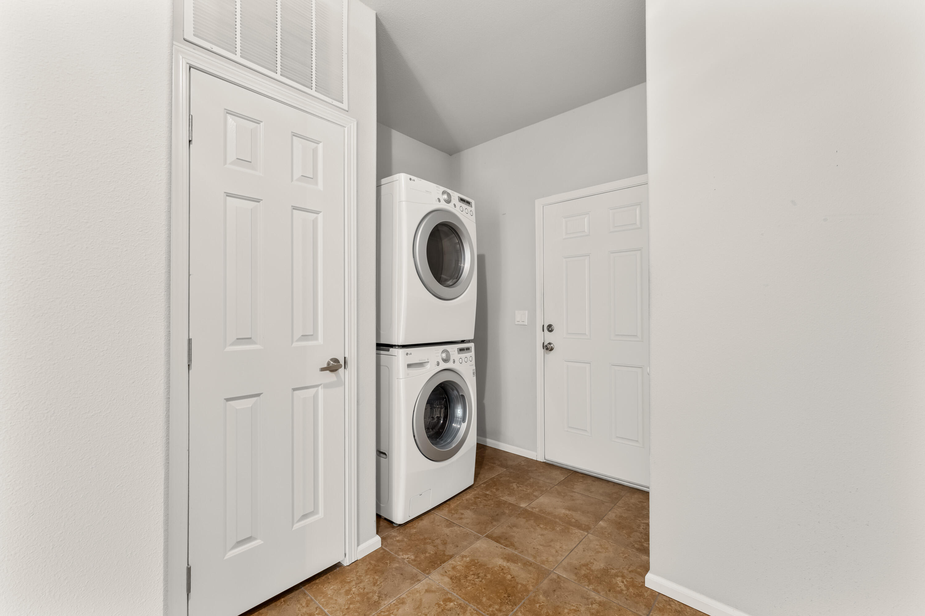 2135 Williams Highway