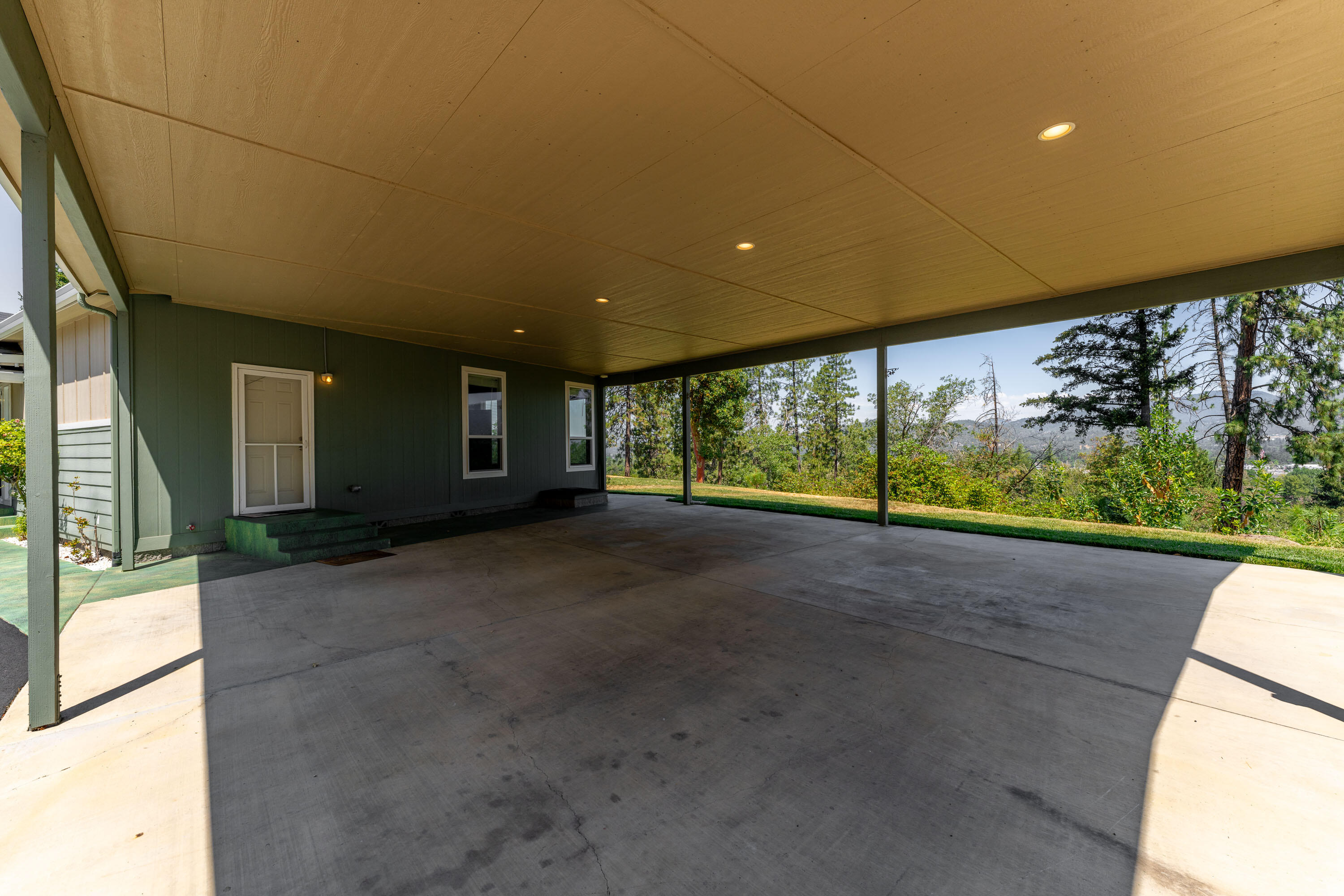 2135 Williams Highway