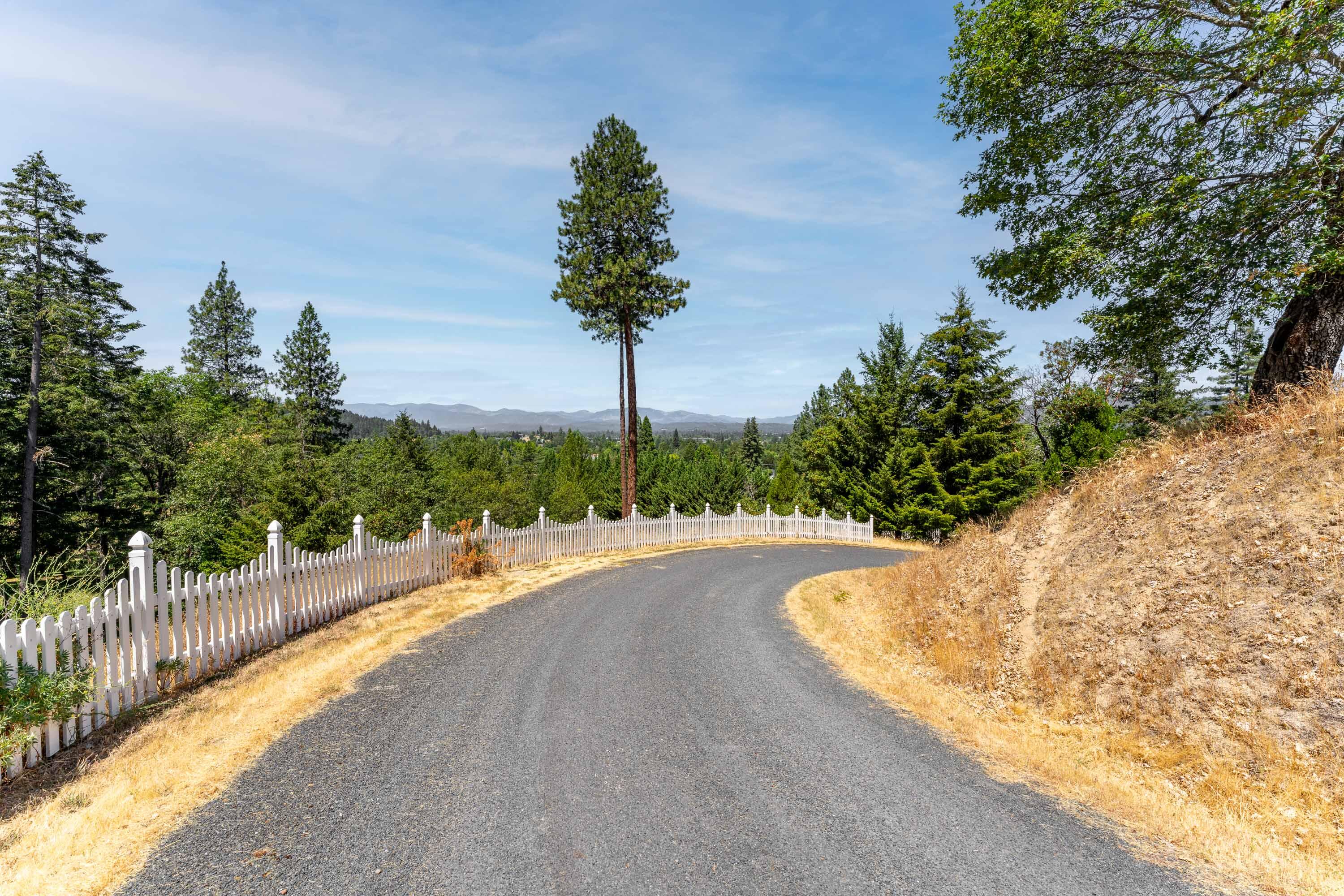 2135 Williams Highway