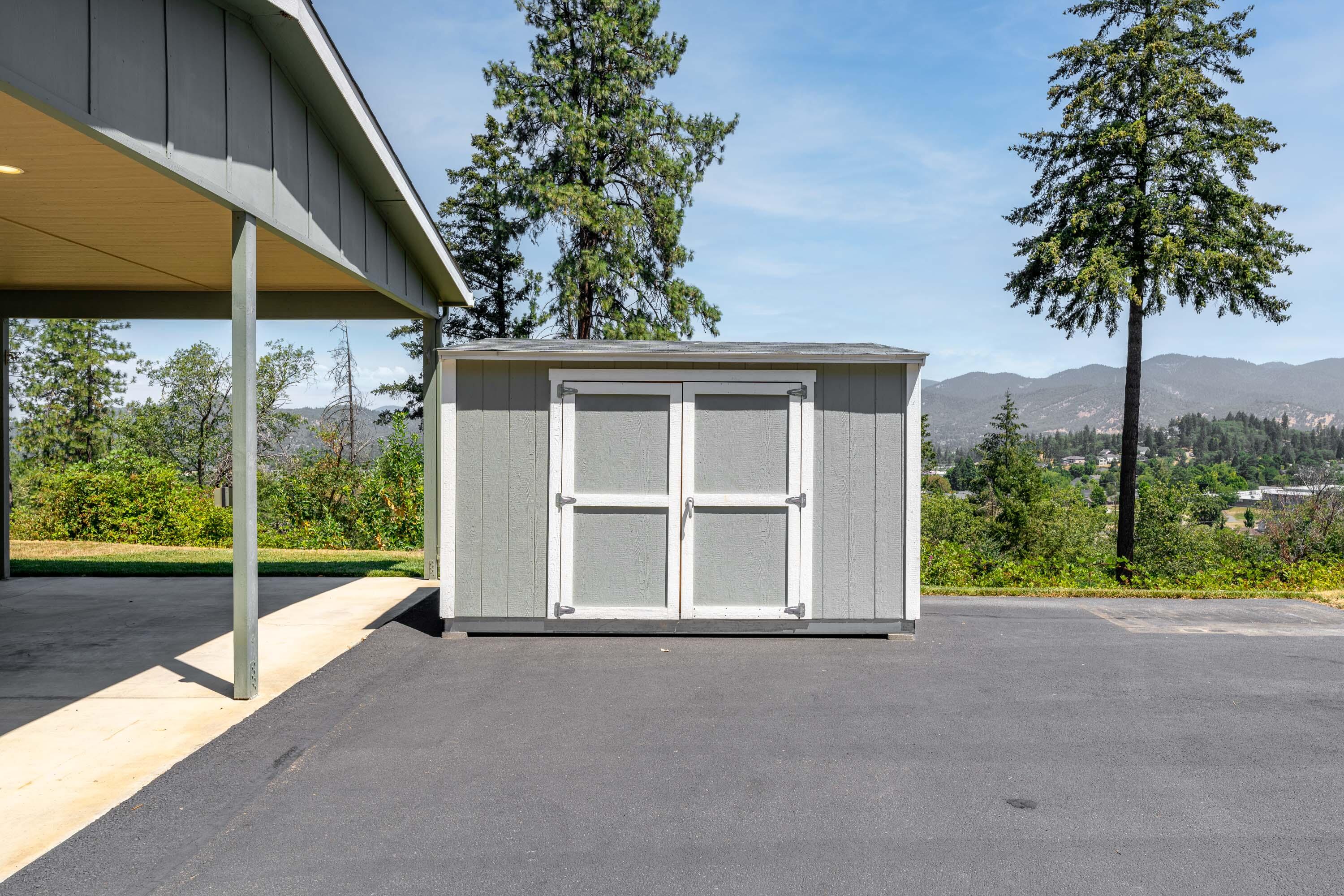 2135 Williams Highway