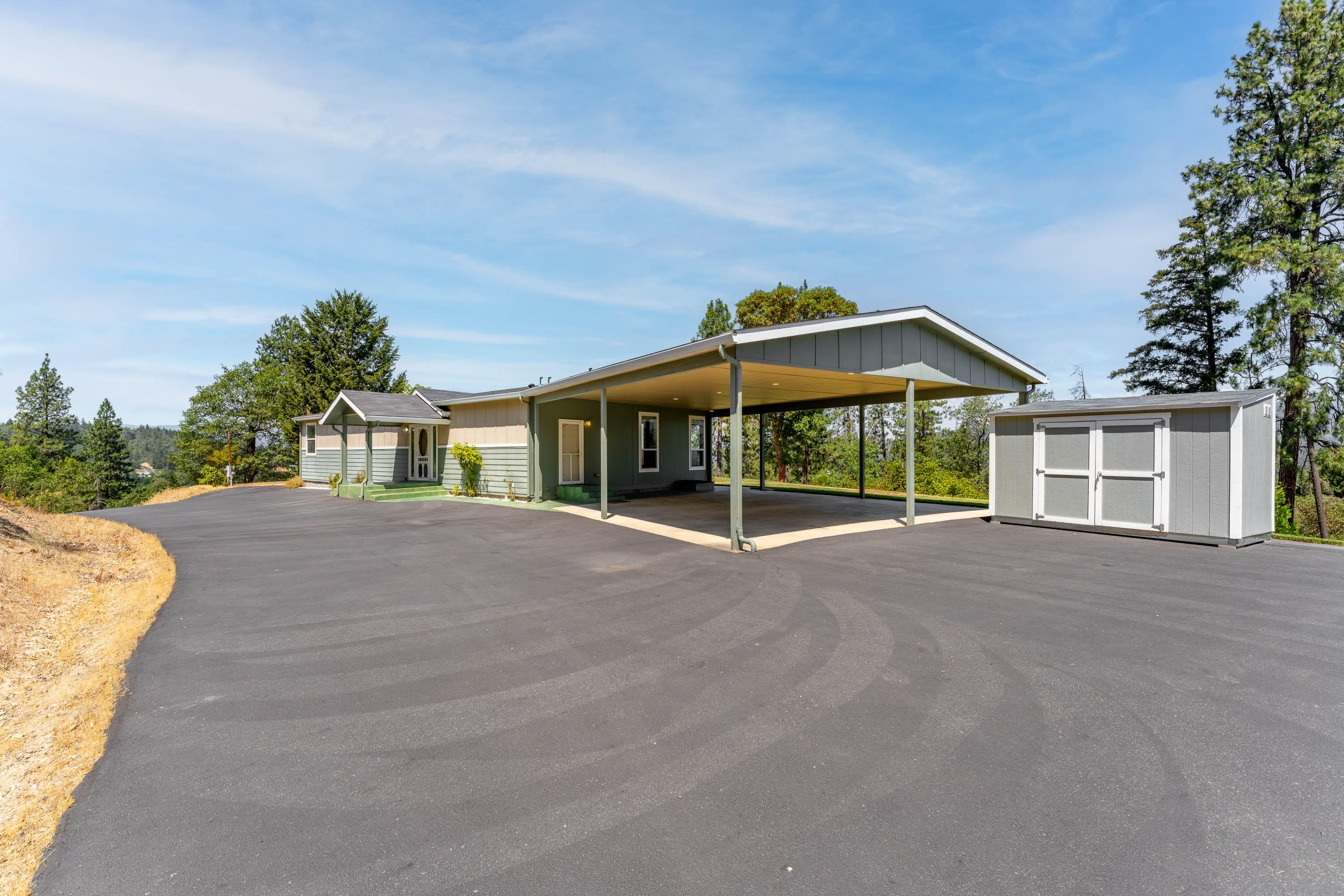 2135 Williams Highway