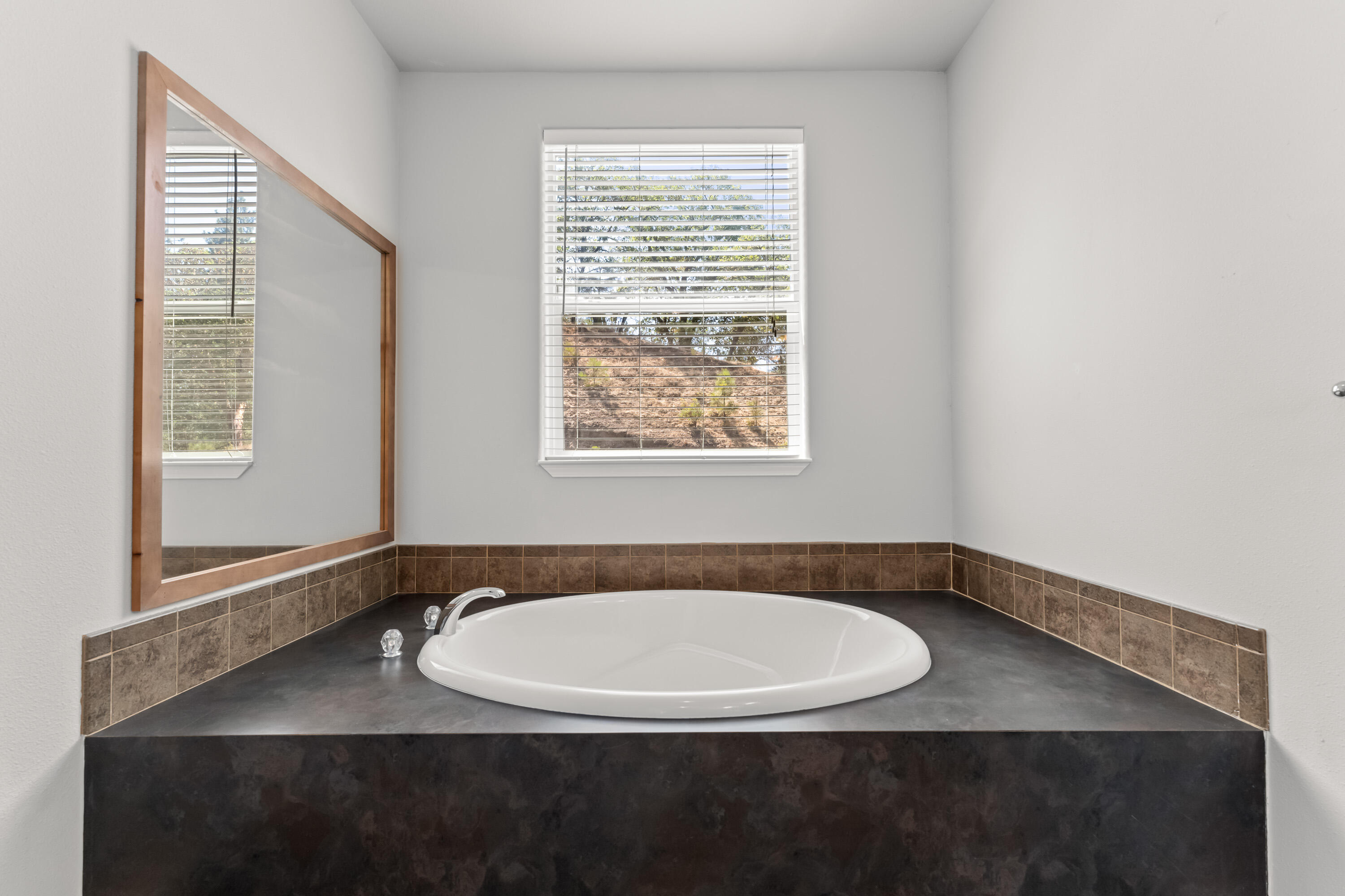 2135 Williams Highway