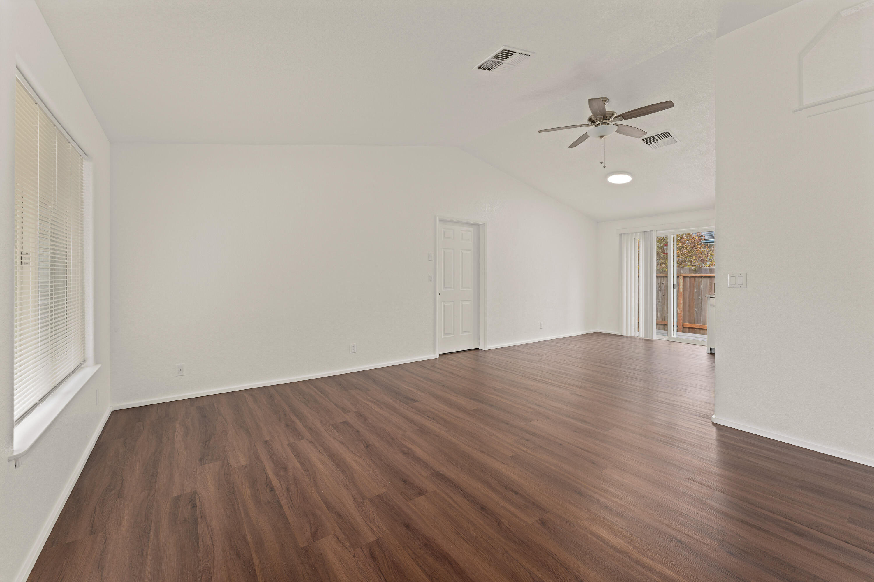11311133 SW Central Avenue