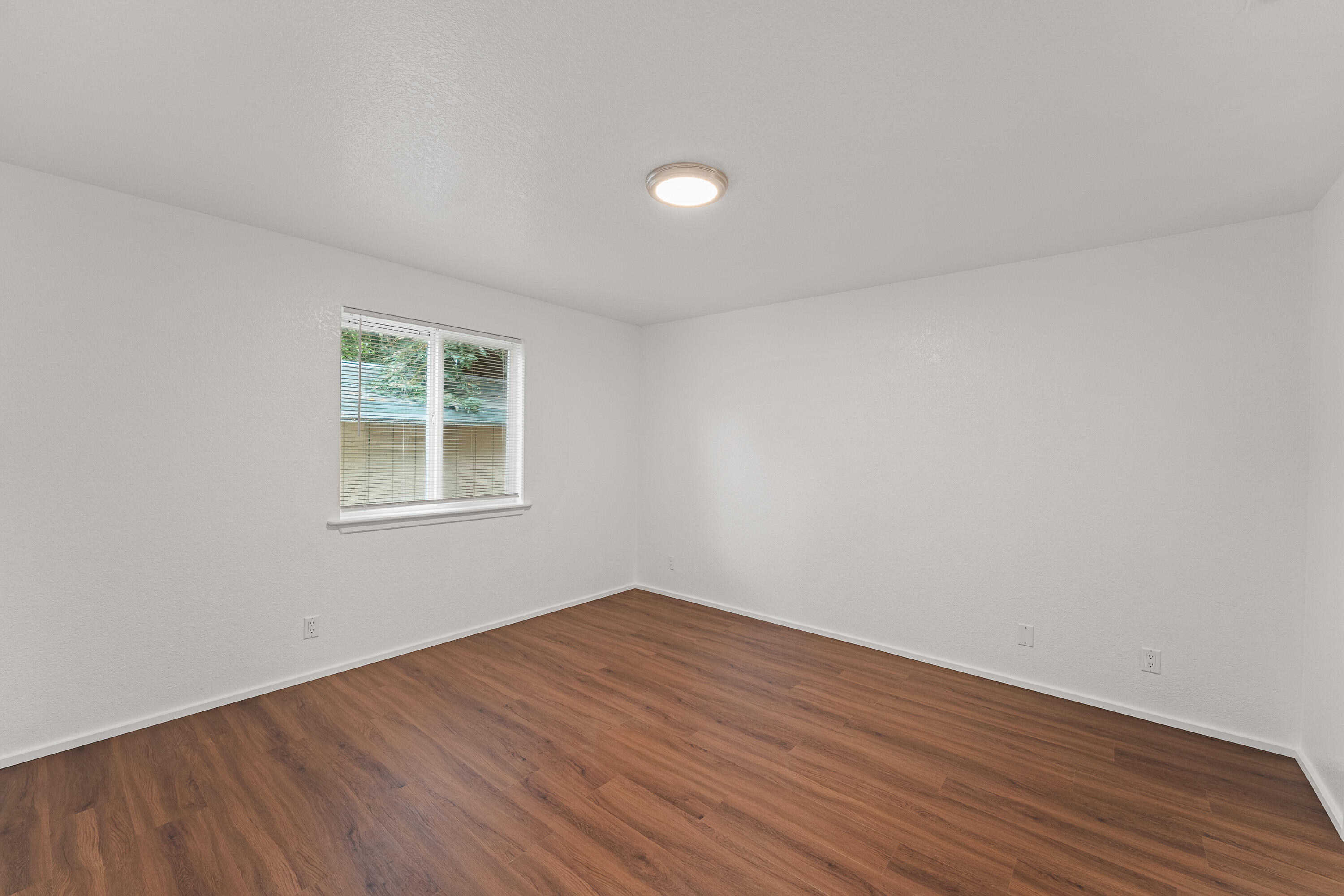 11311133 SW Central Avenue