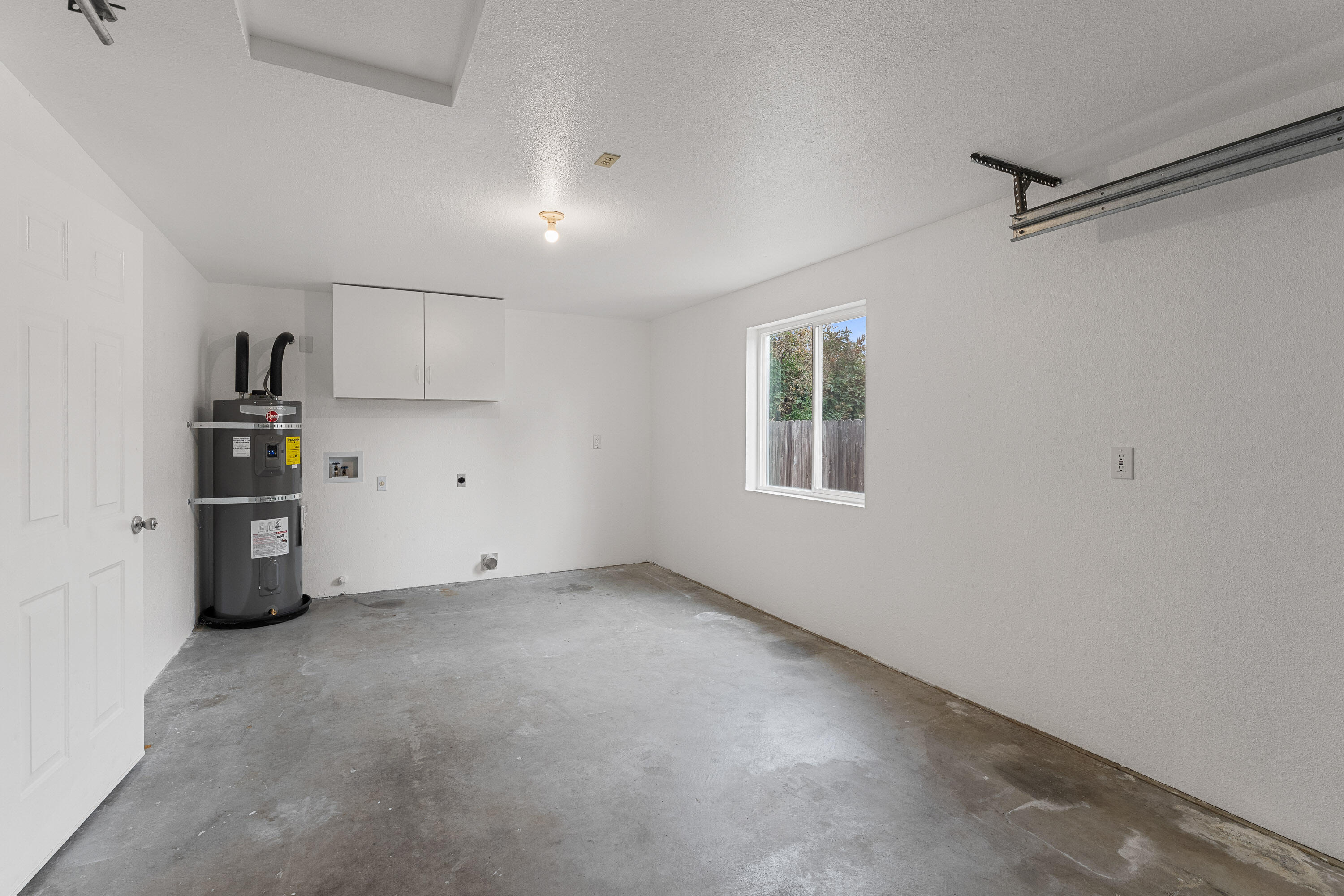 11311133 SW Central Avenue