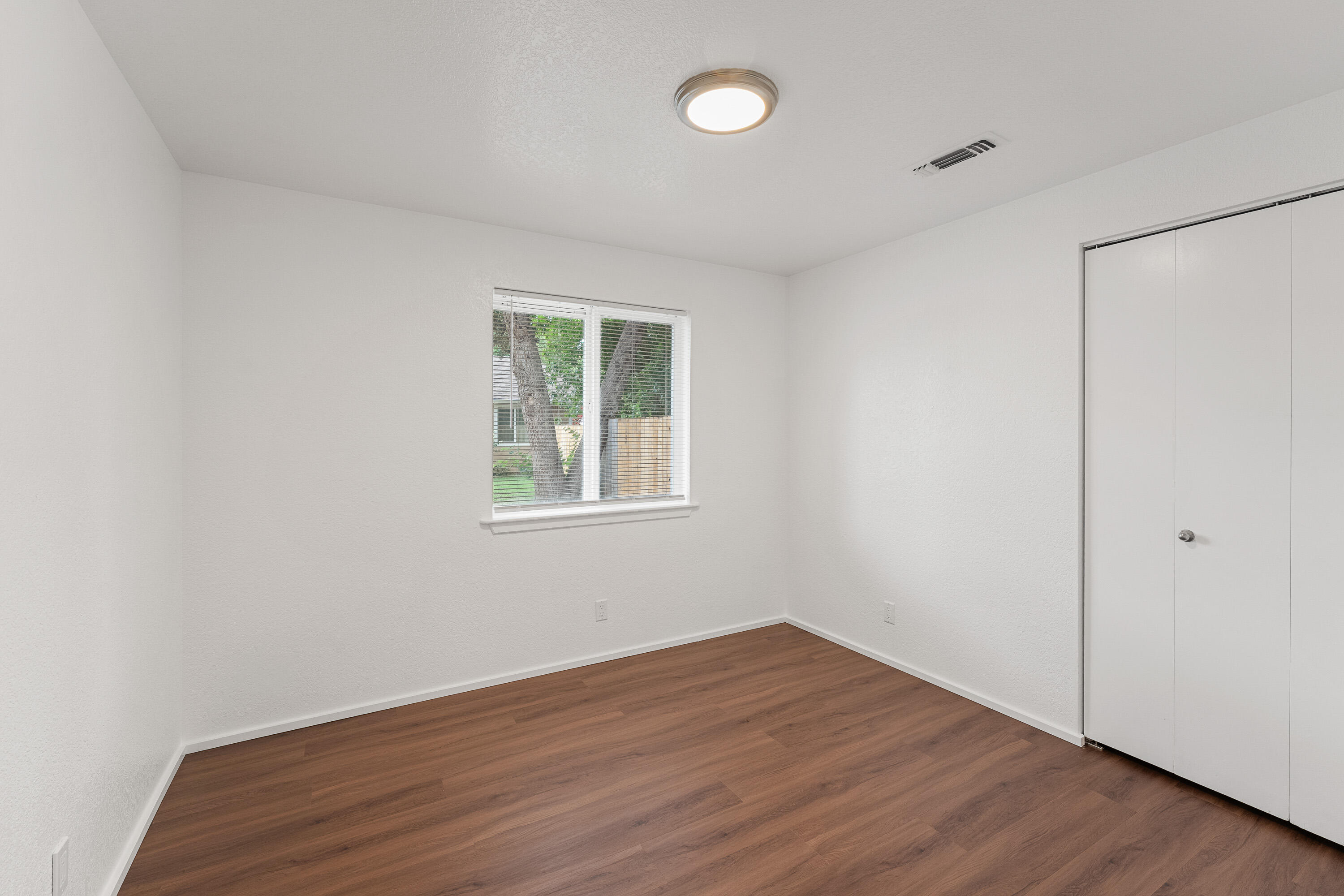 11311133 SW Central Avenue