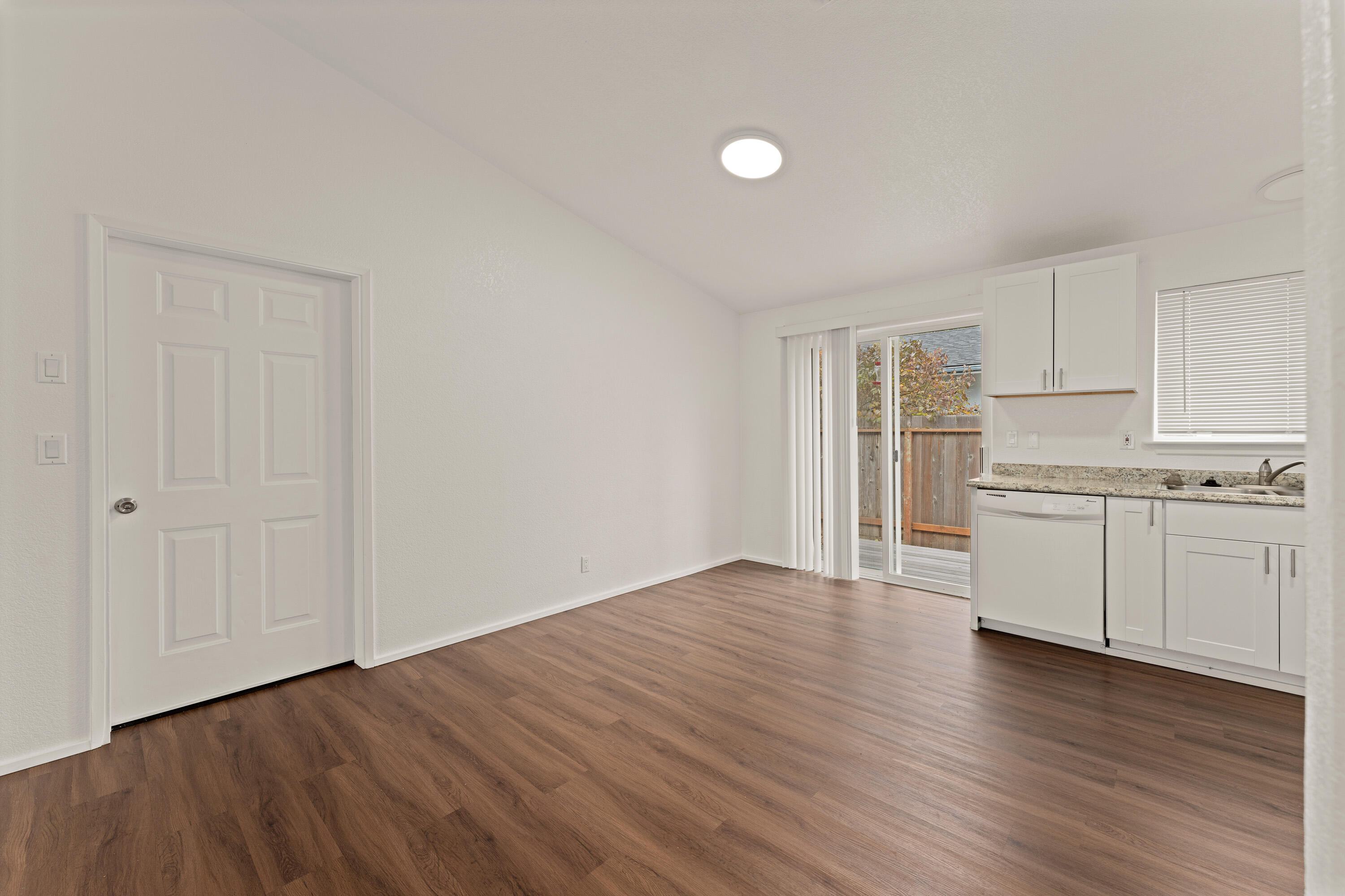 11311133 SW Central Avenue