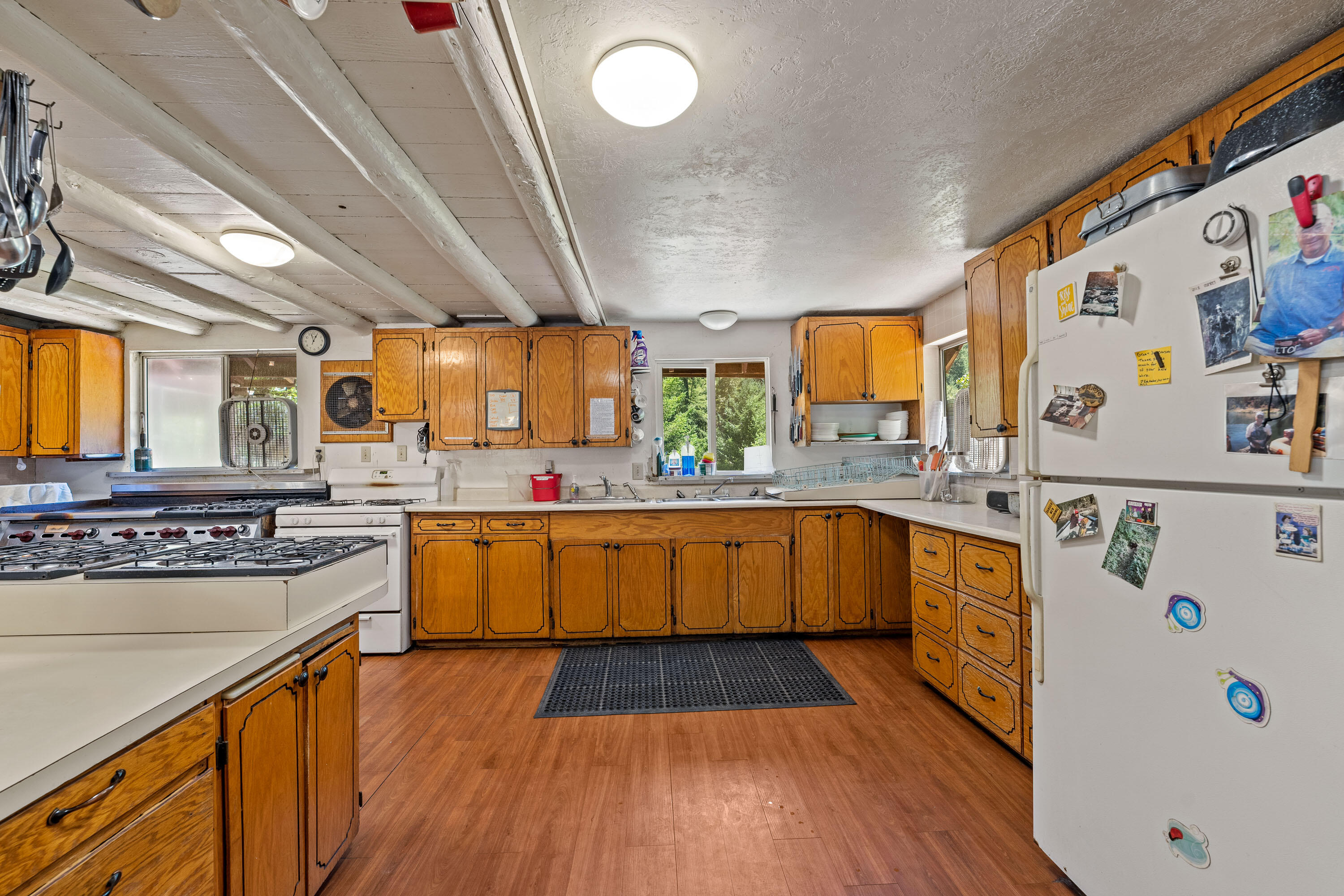 7800 Rogue River