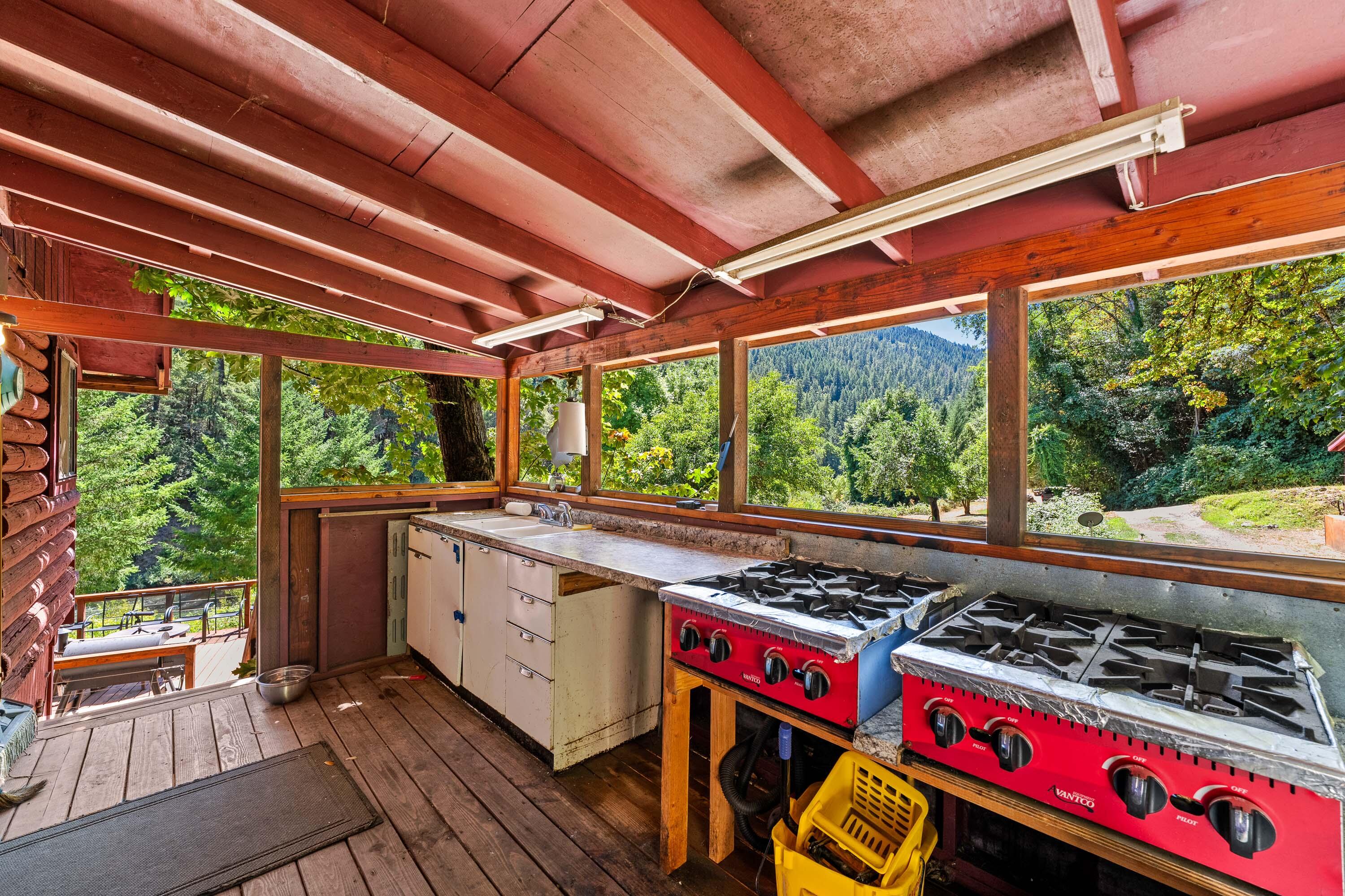 7800 Rogue River
