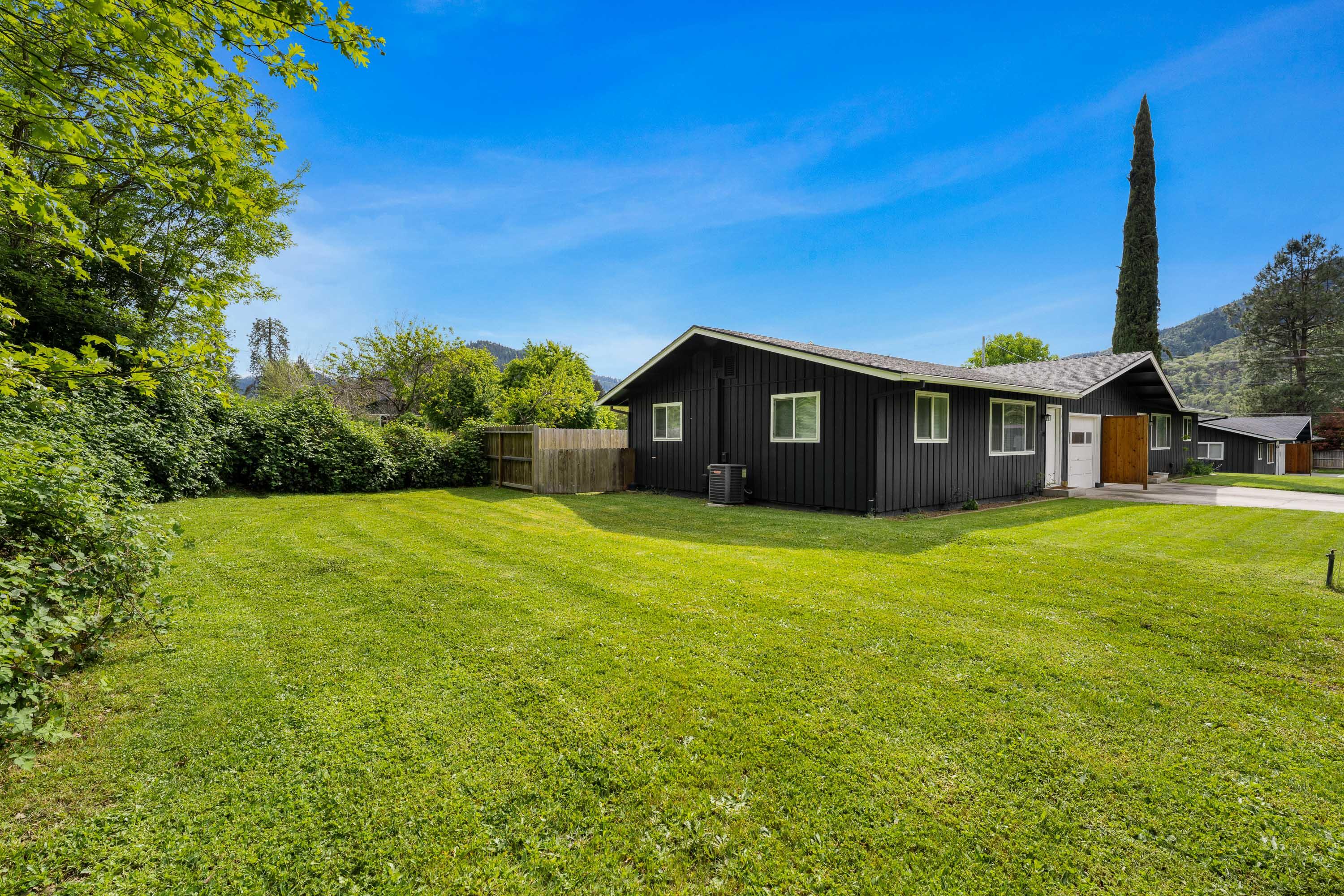 824 Pine Street, 1-4