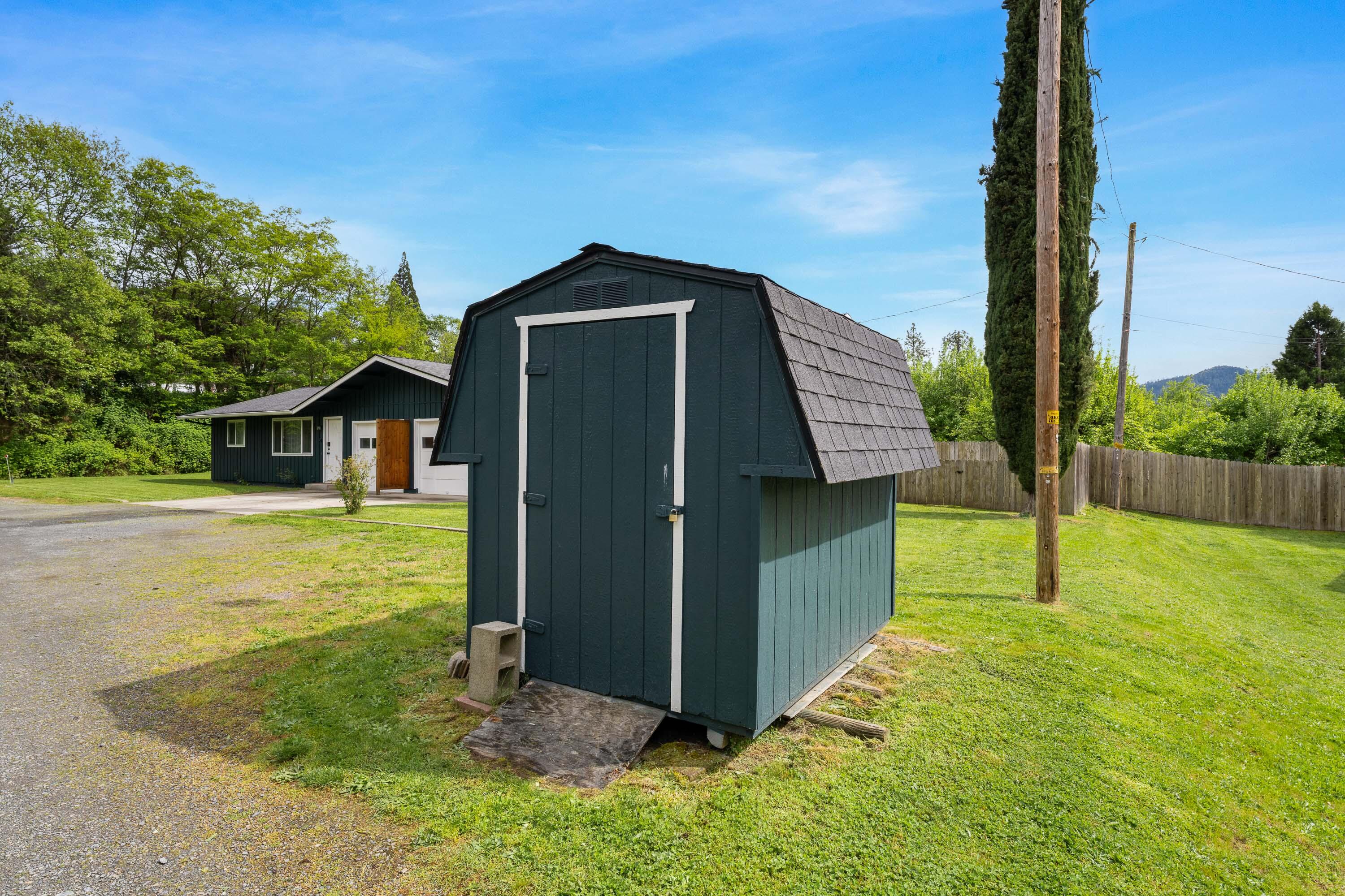 824 Pine Street, 1-4