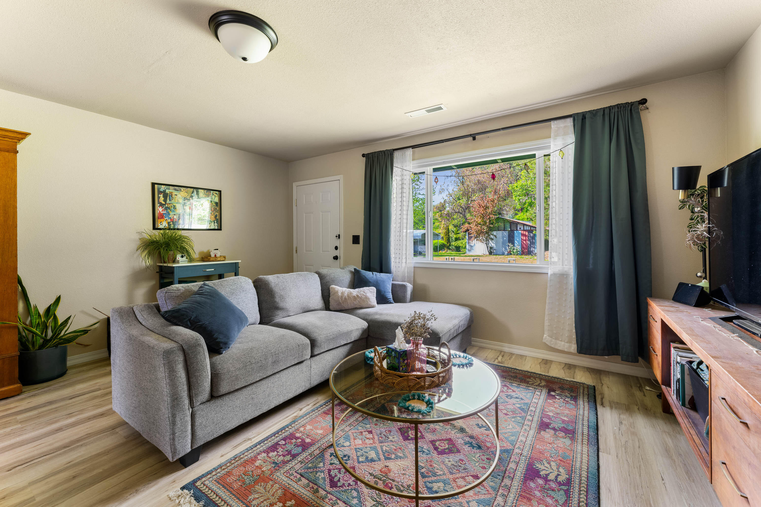 824 Pine Street, 1-4