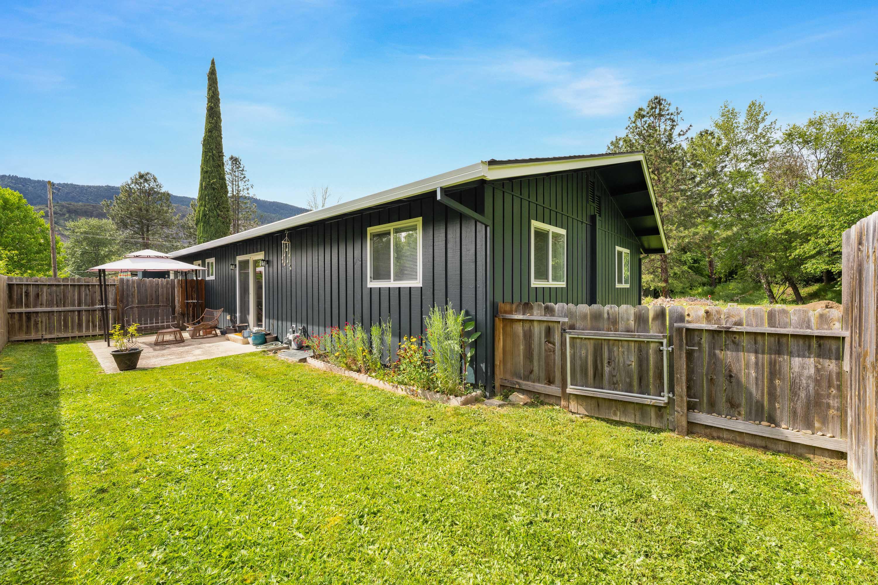 824 Pine Street, 1-4