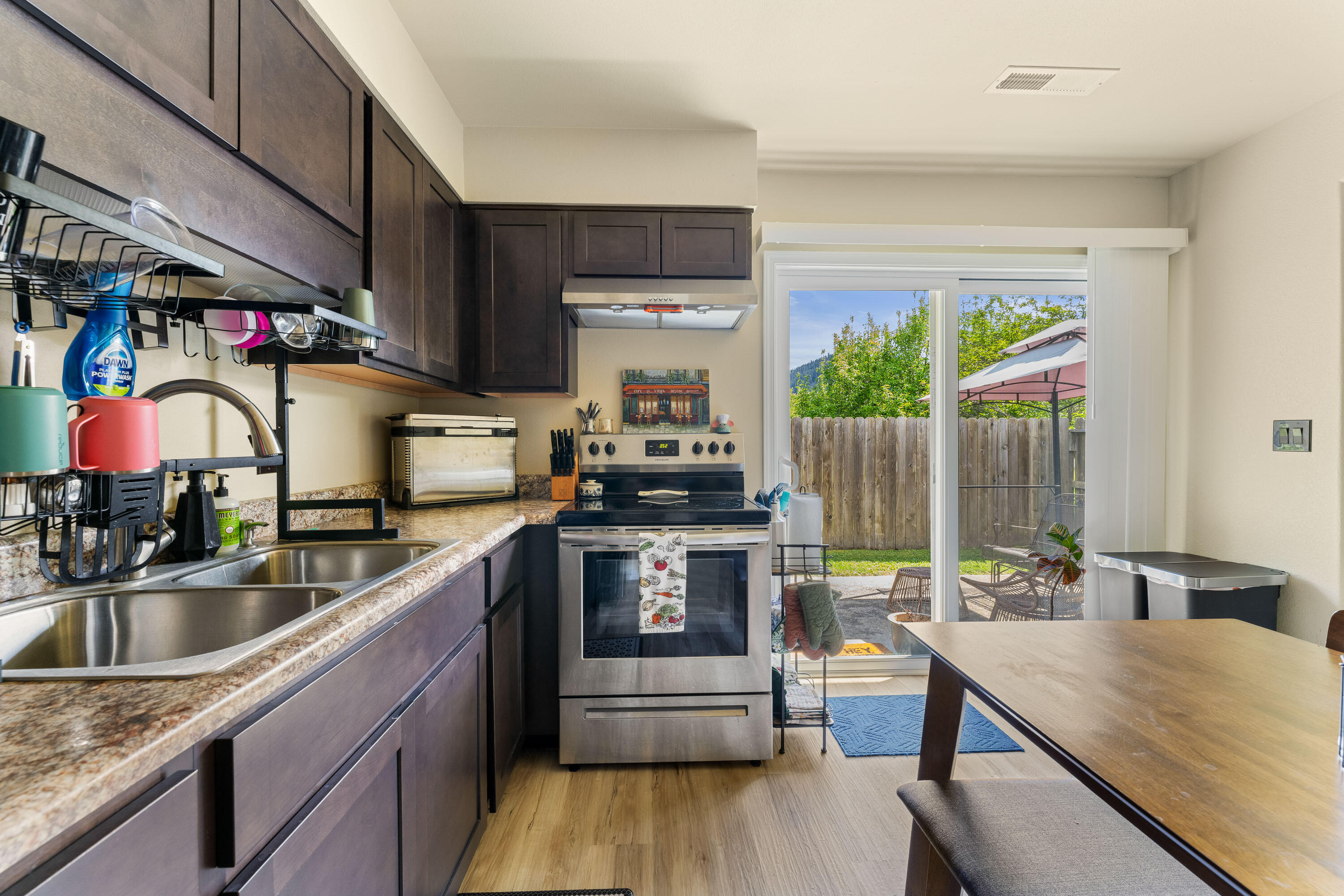 824 Pine Street, 1-4