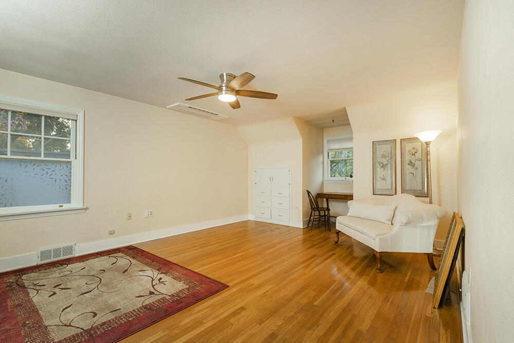 719 NW 3rd Street