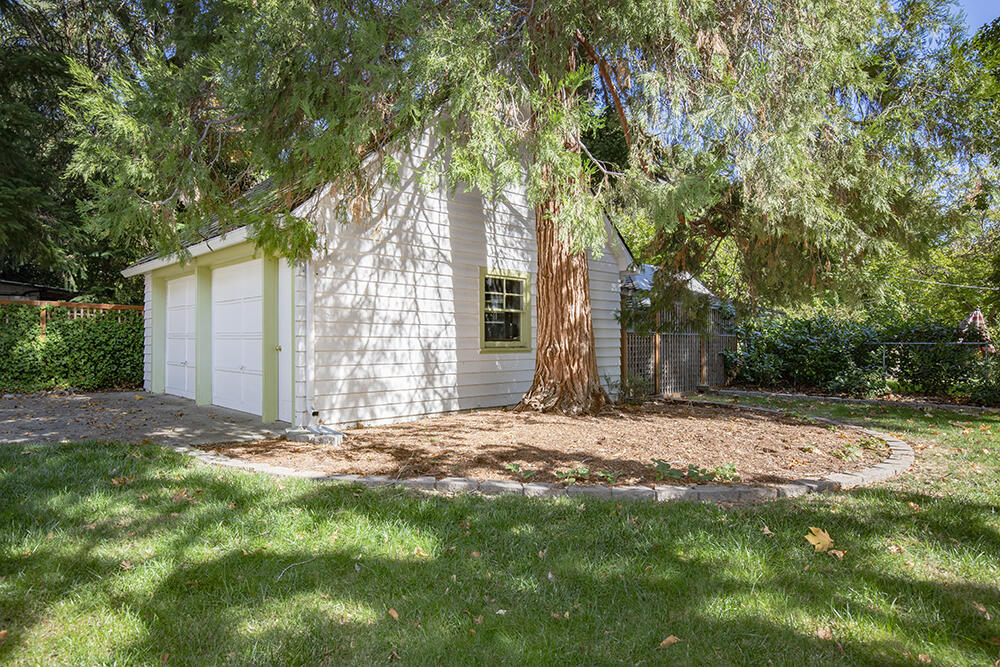 719 NW 3rd Street