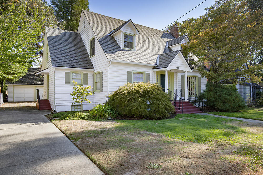 719 NW 3rd Street