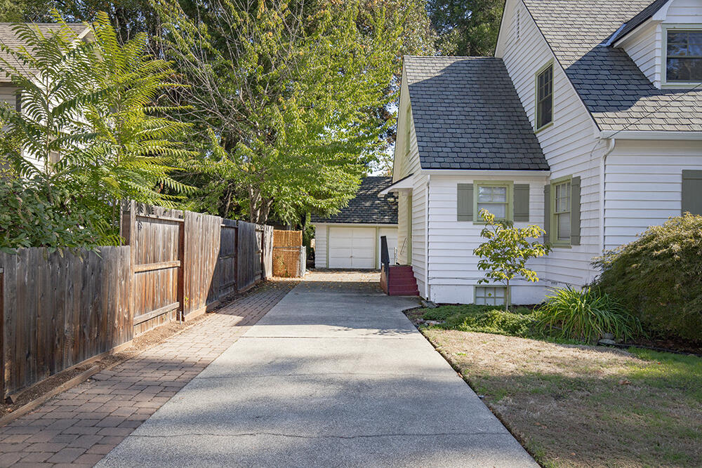 719 NW 3rd Street