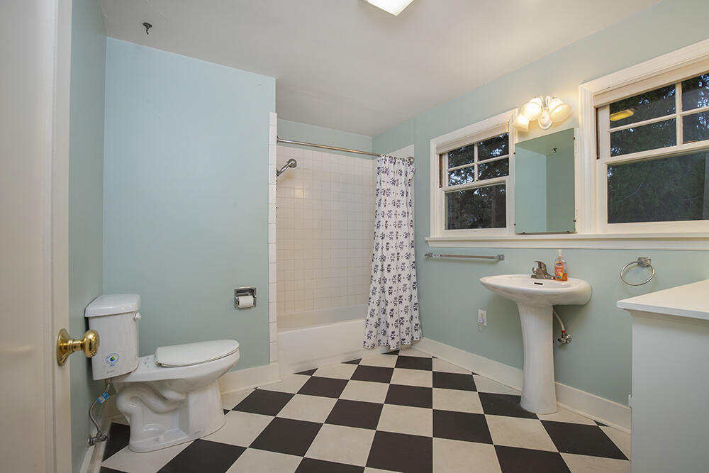 719 NW 3rd Street