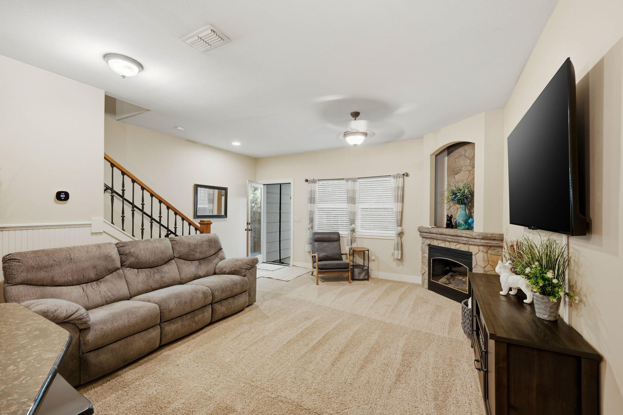 692 SE Vine Maple Lane