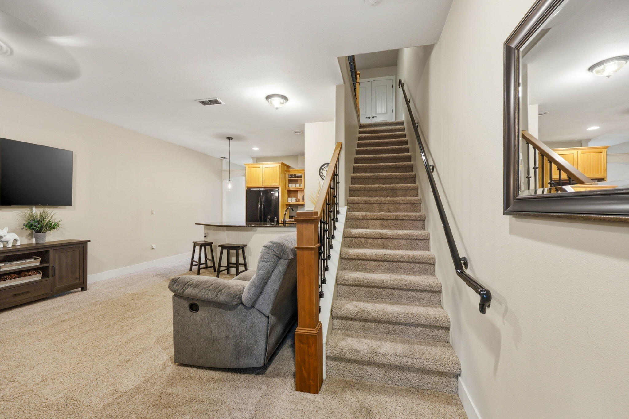 692 SE Vine Maple Lane
