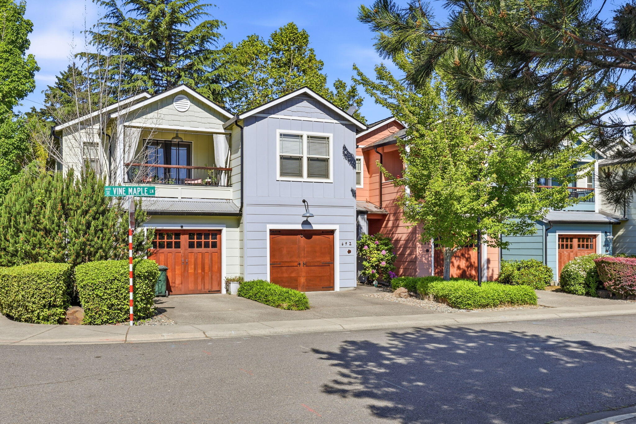 692 SE Vine Maple Lane