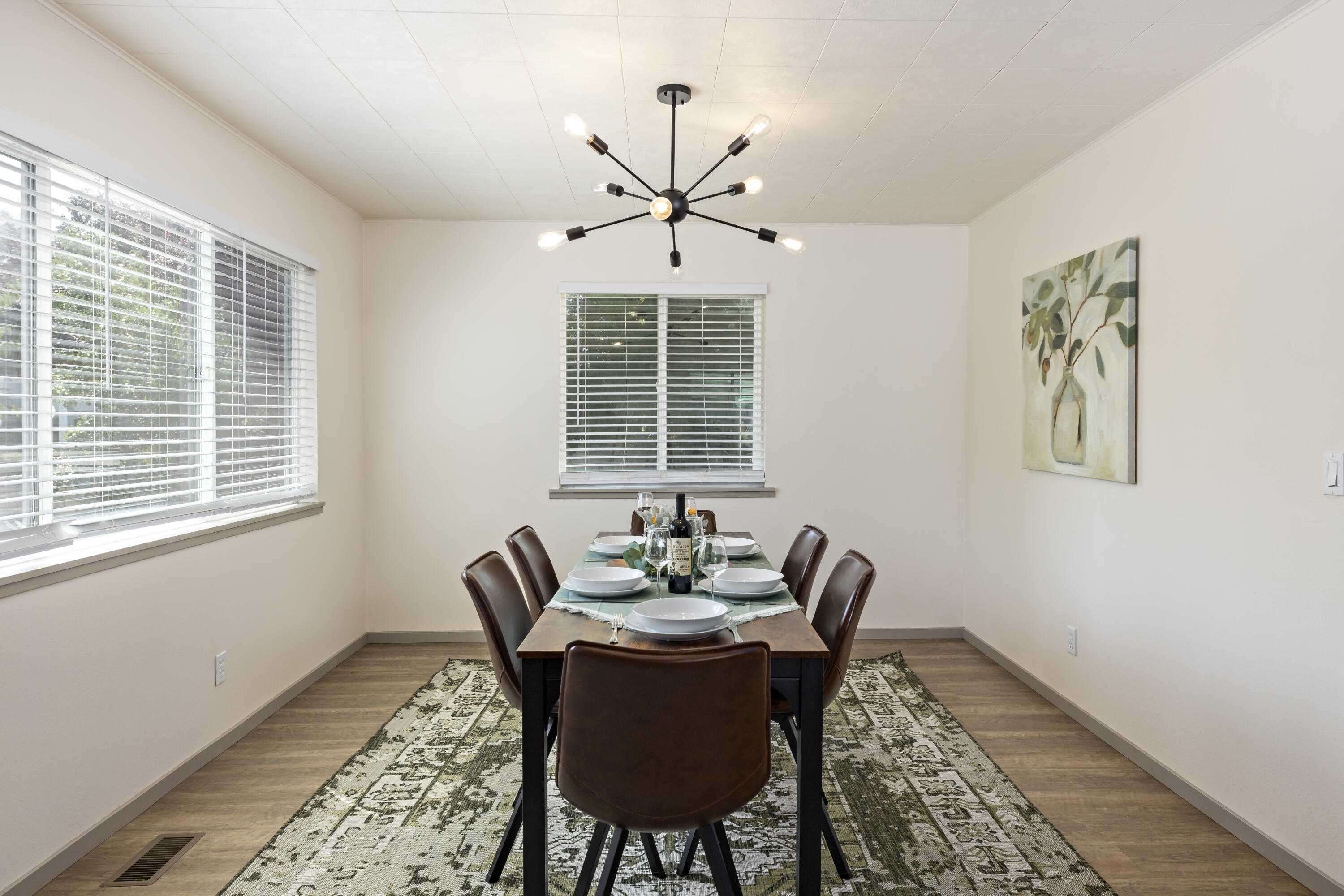 2087 Upper River
