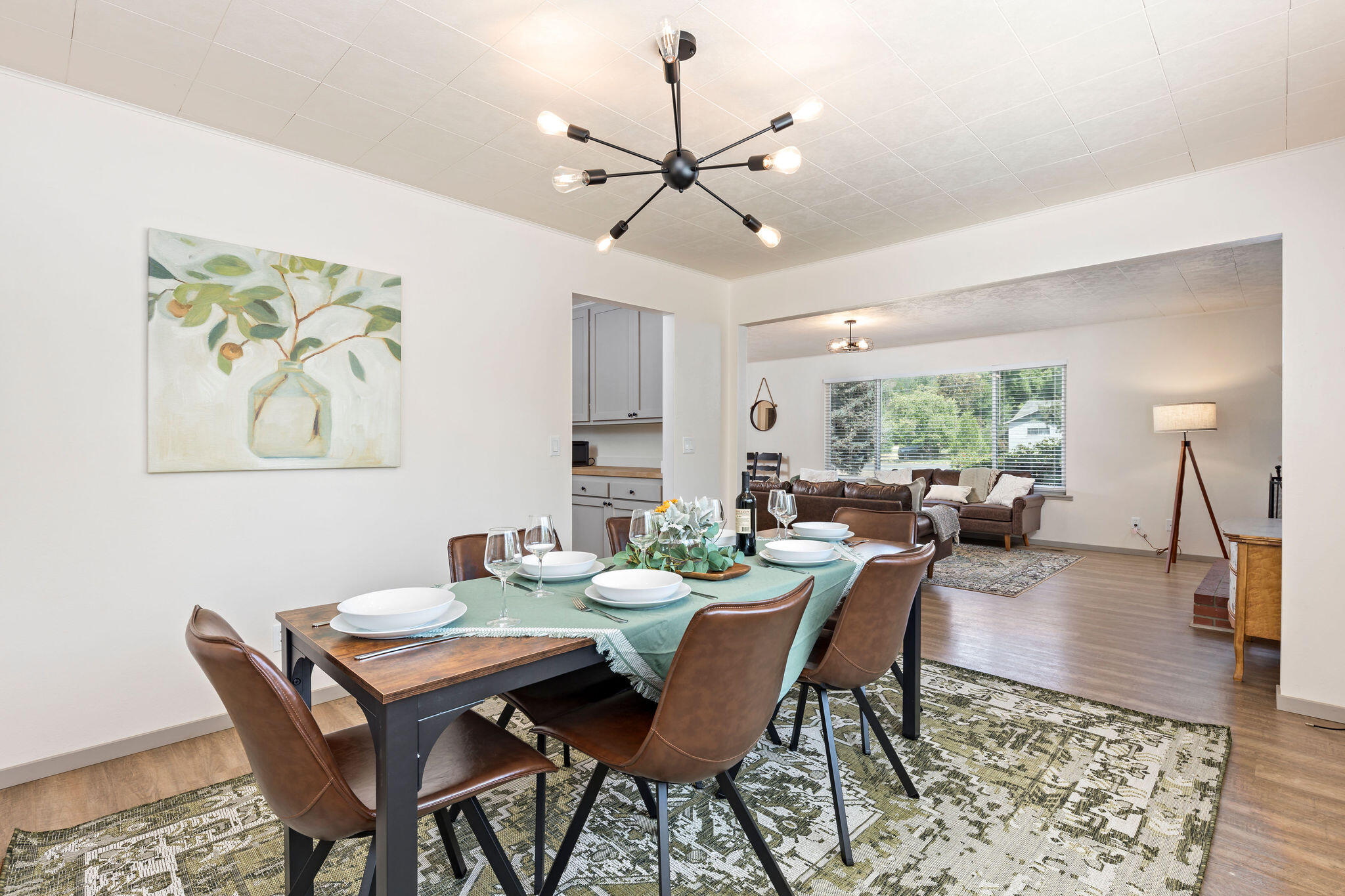 2087 Upper River