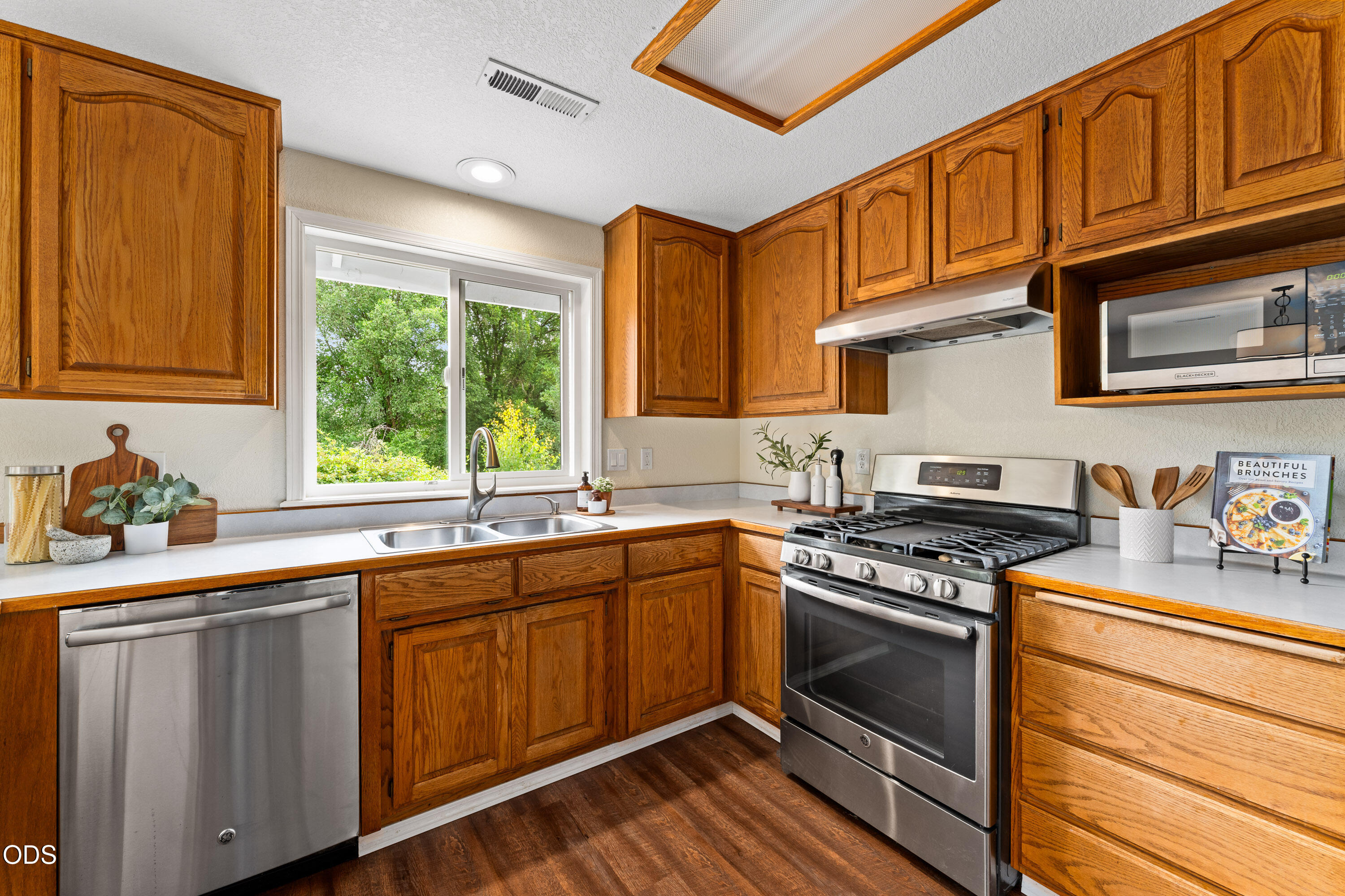 2503 NW Lassen Way