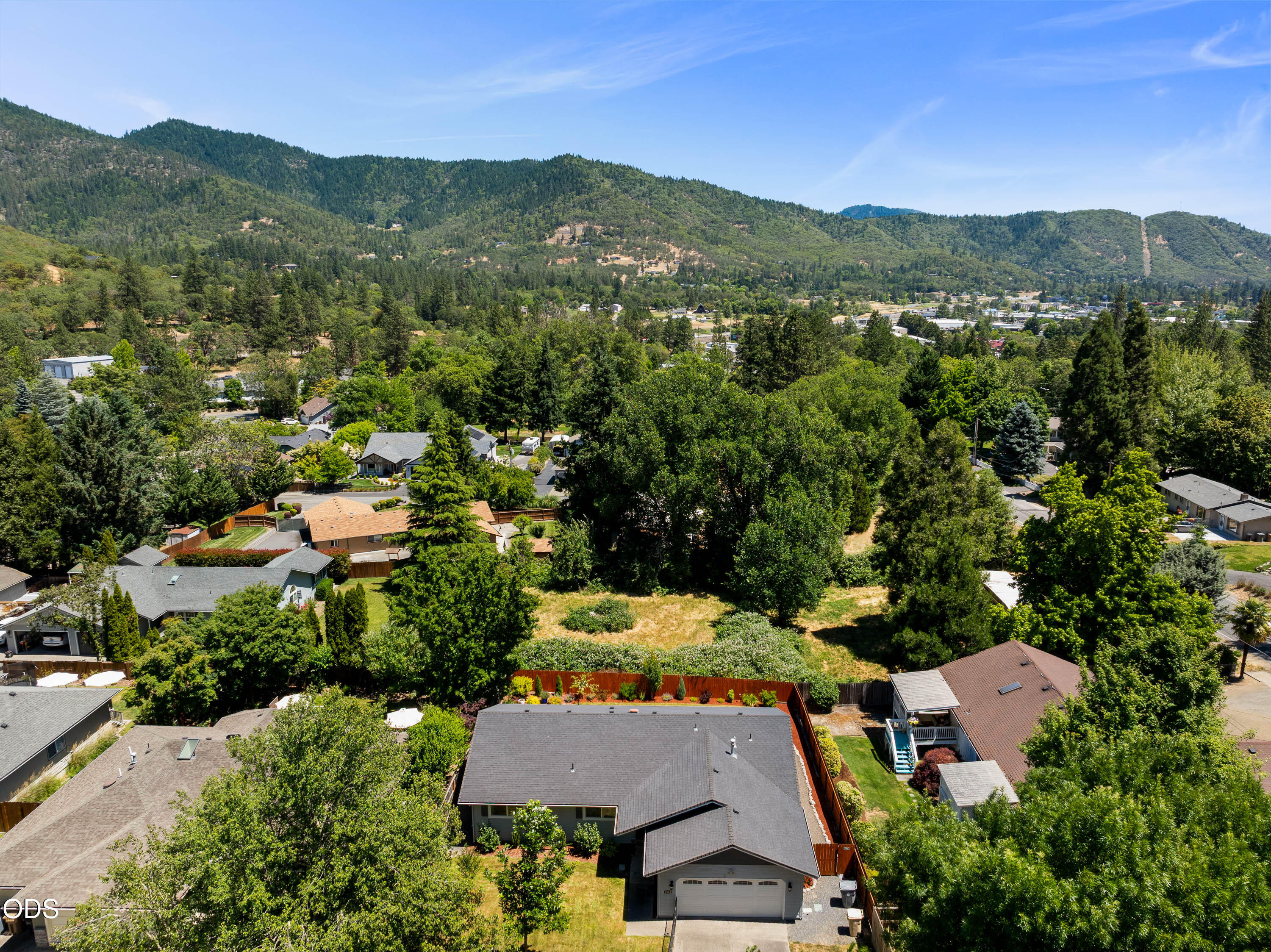 2503 NW Lassen Way